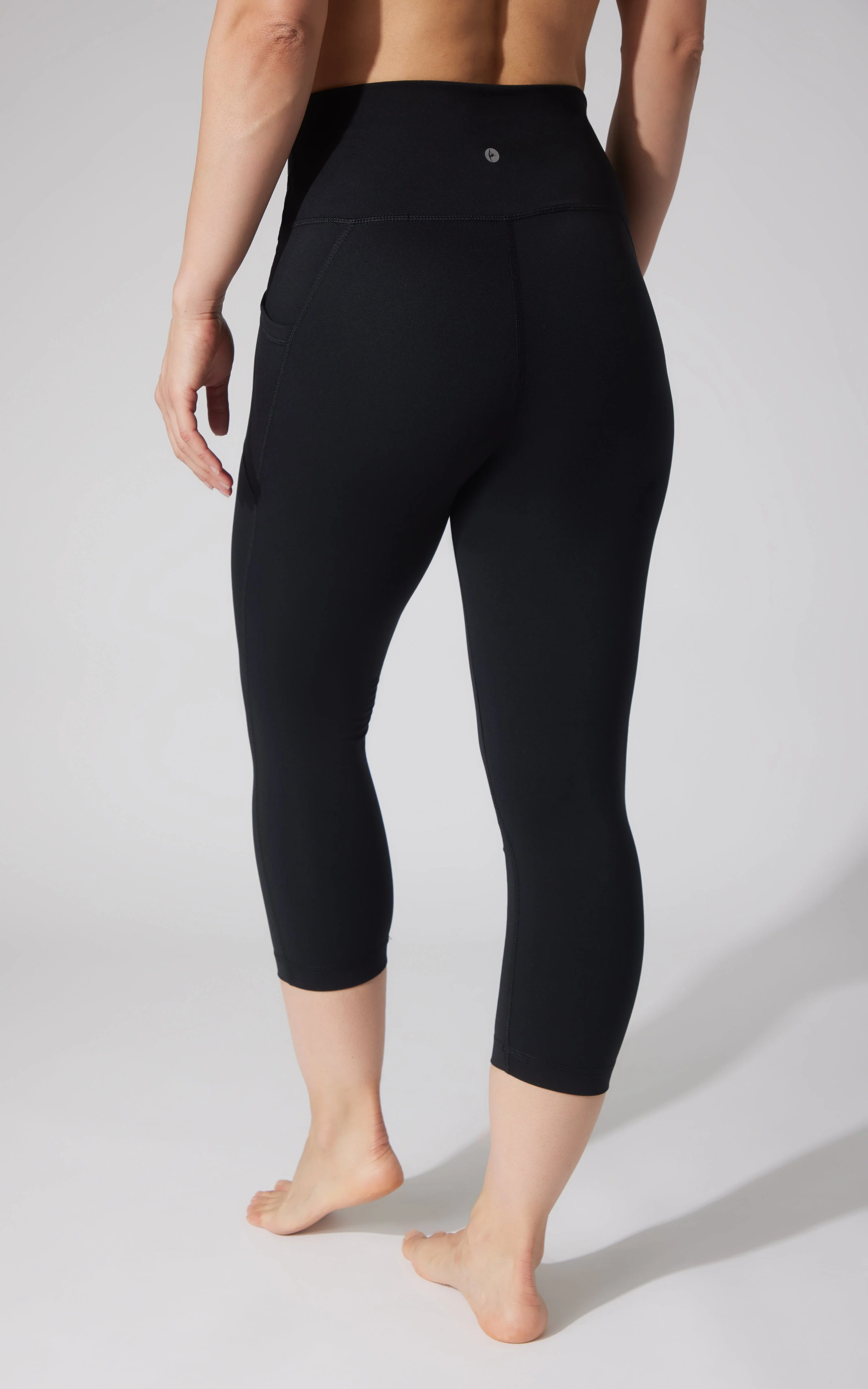 2 PK Interlock Side Pocket and Everyday Capris - Image 4
