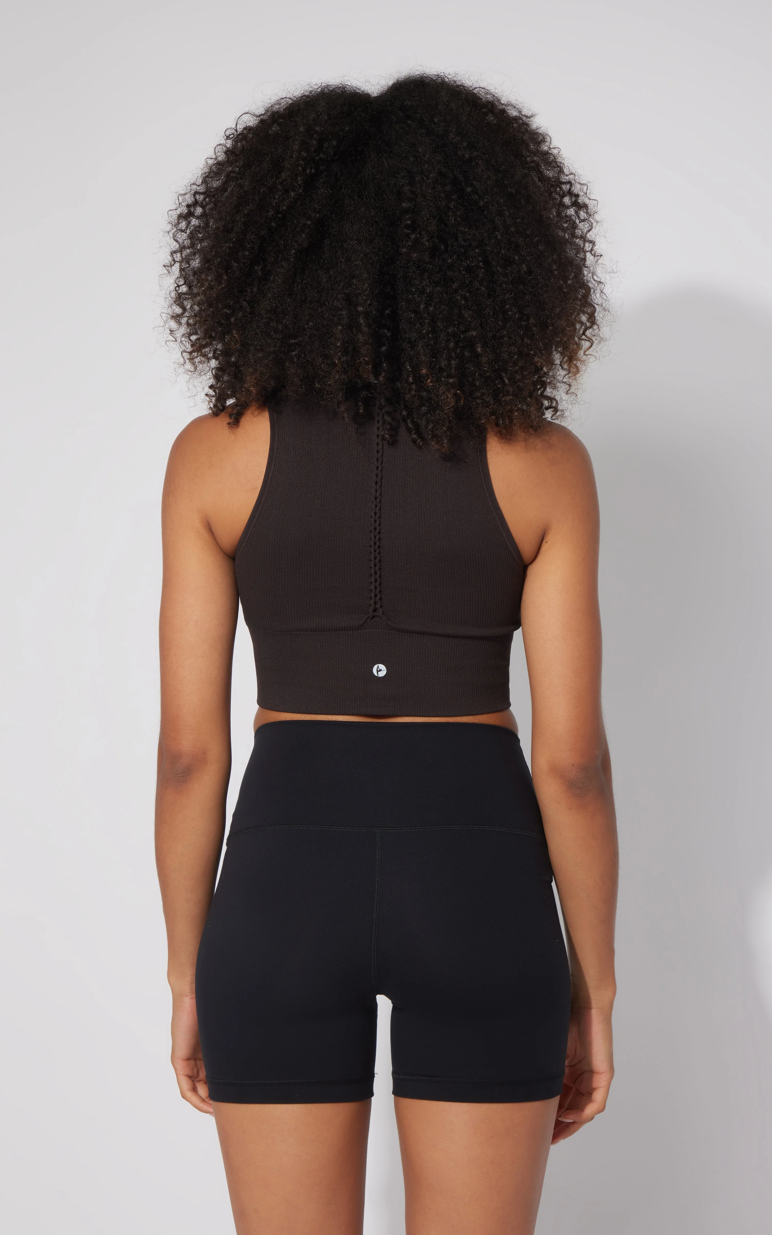 2 PK Ribbed Seamless V-Neck Cropped Tank Top - Image 3