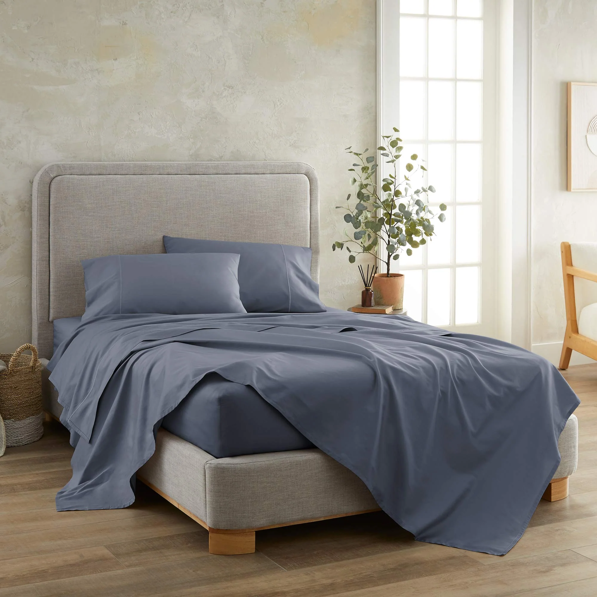 300 TC Sateen Fitted Sheet - Image 7