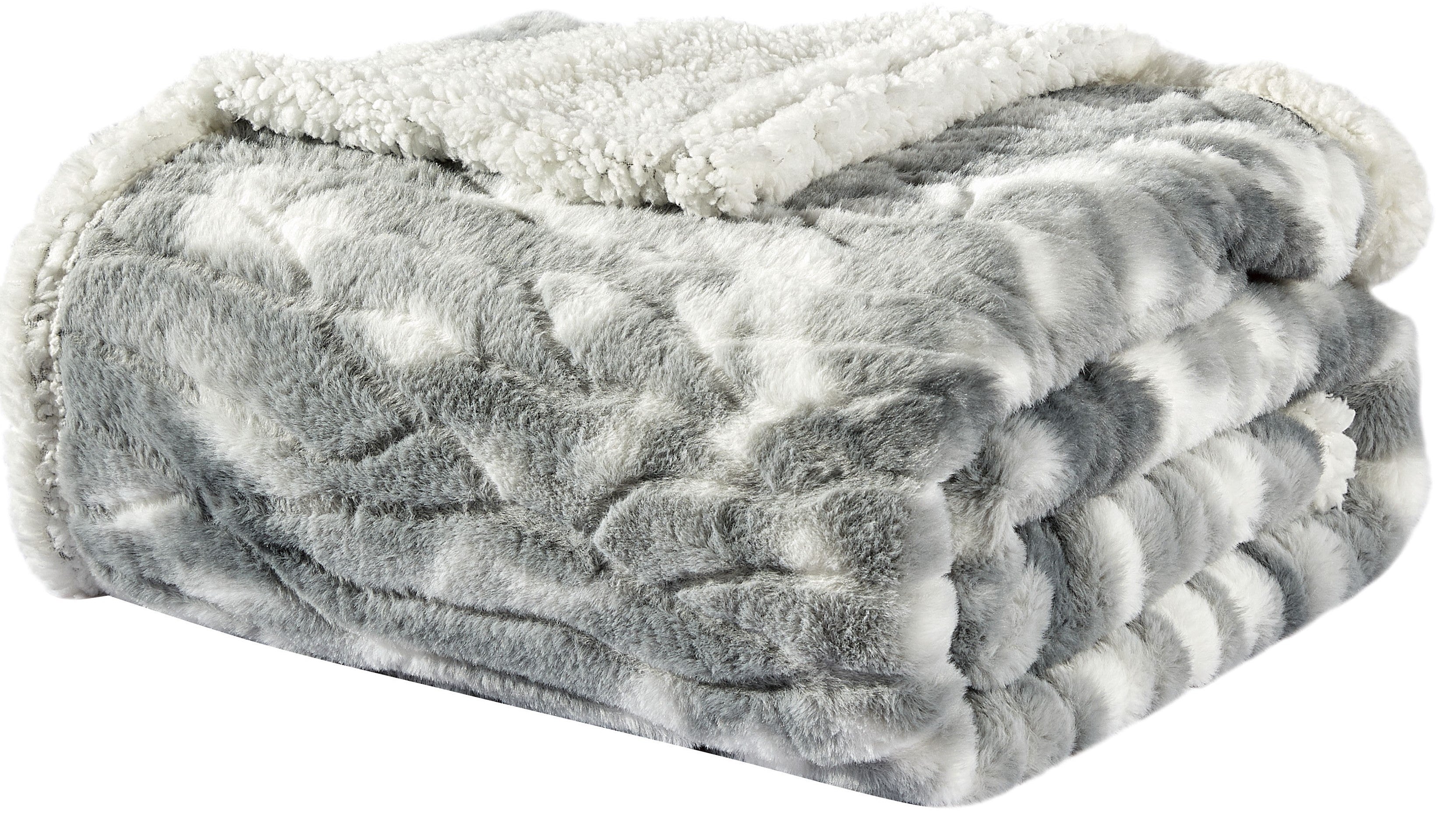 Alaska Faux Fur Sherpa Blanket Queen Size - Image 4