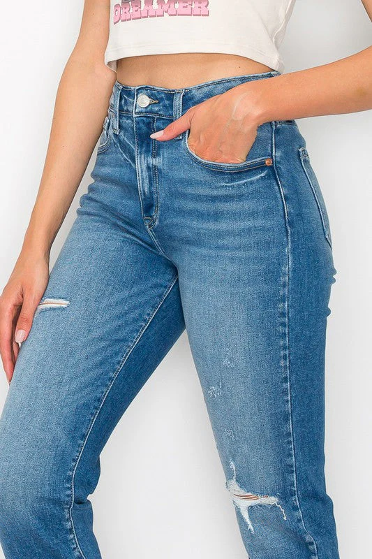 Alexa High Rise Tapered Leg Mom Jeans - Image 17