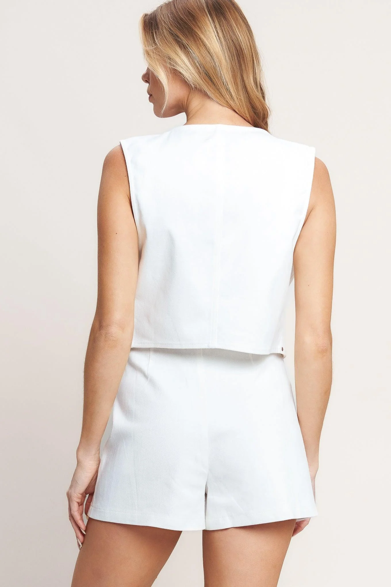 All Eyes on You Woven Skort - Image 6