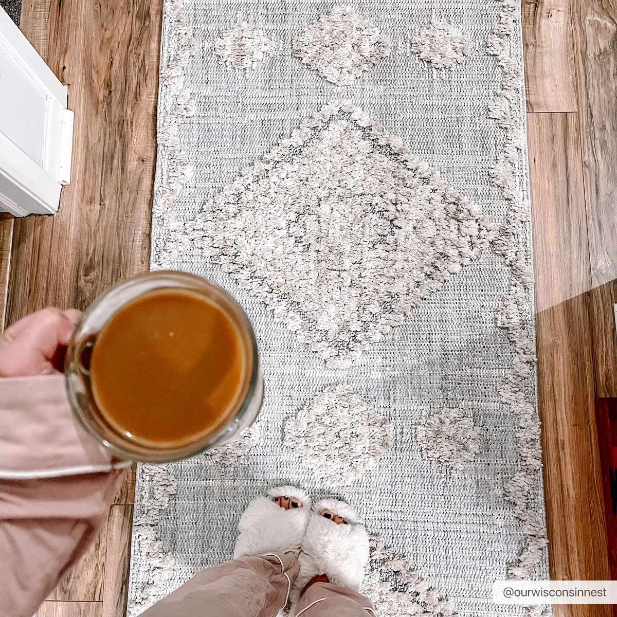 Ampusungan Area Rug - Image 7