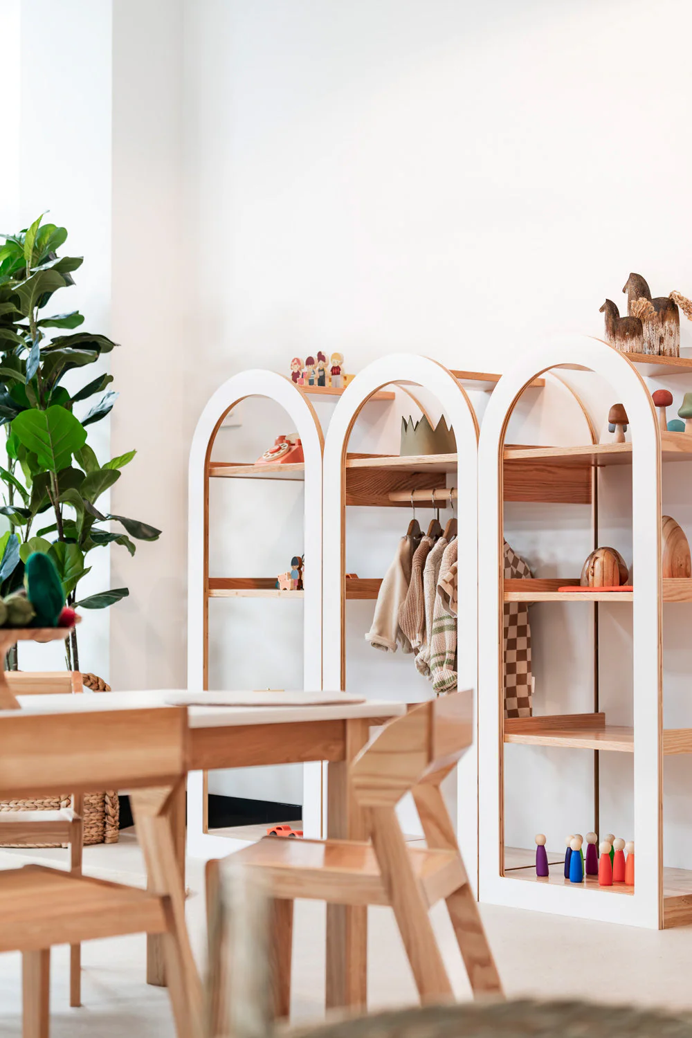 Arched Shelf (White + Natural) – 4-Tier Open Storage - Image 2