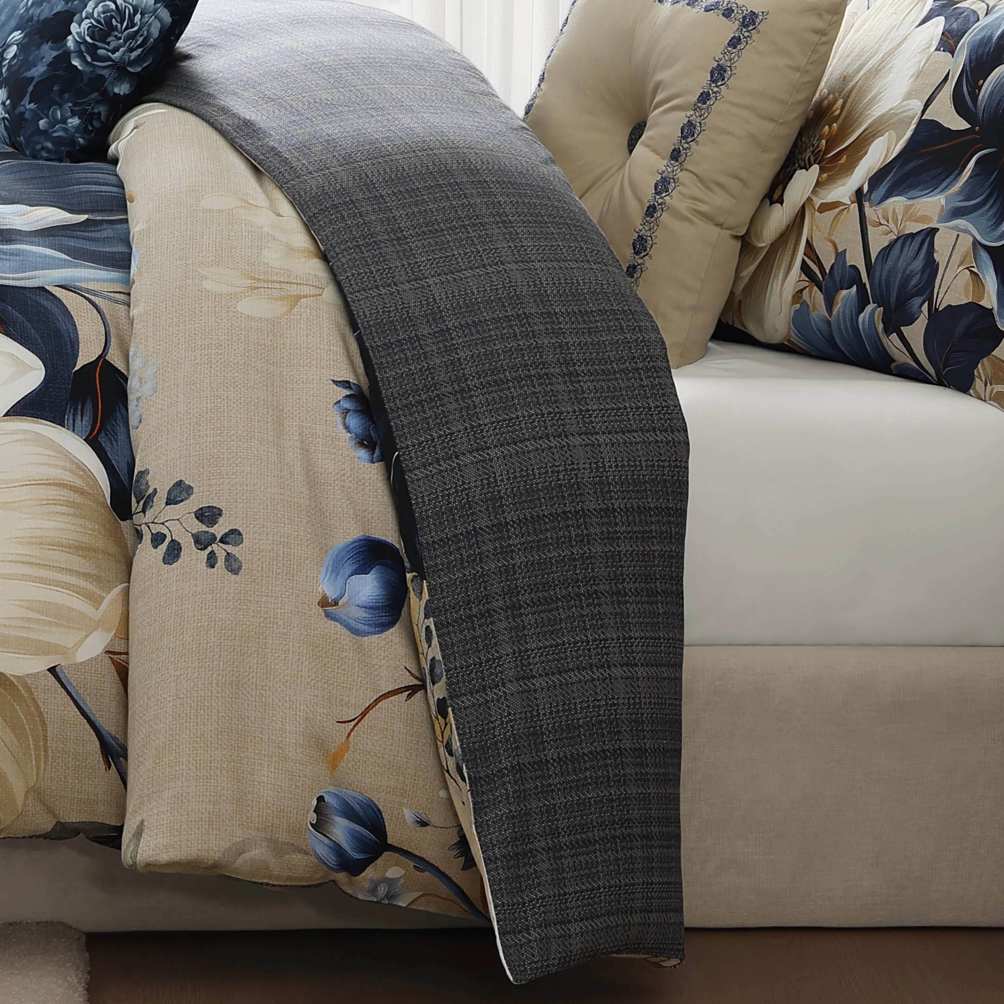 Bebejan English Manor 5 Piece Reversible Comforter Set - Image 5
