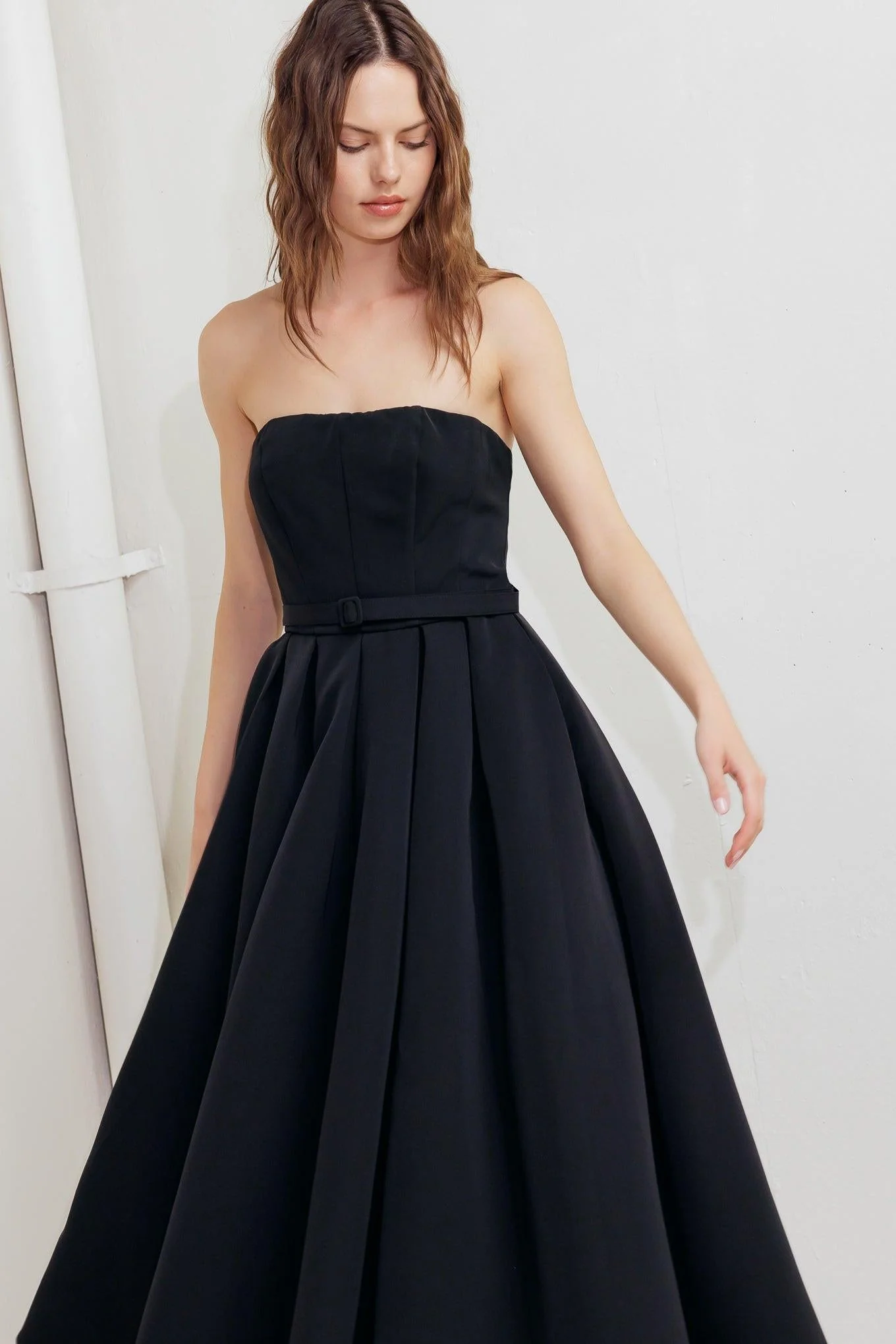 Black Tie Muse Woven Midi Dress - Image 4