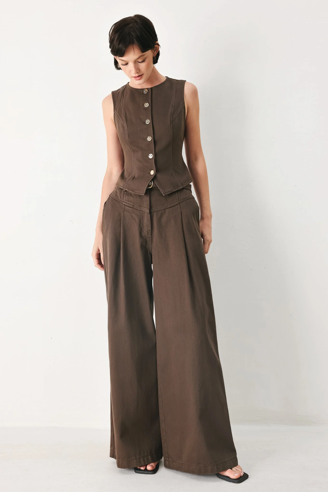Brown Sugar Statement Woven Vest - Image 2