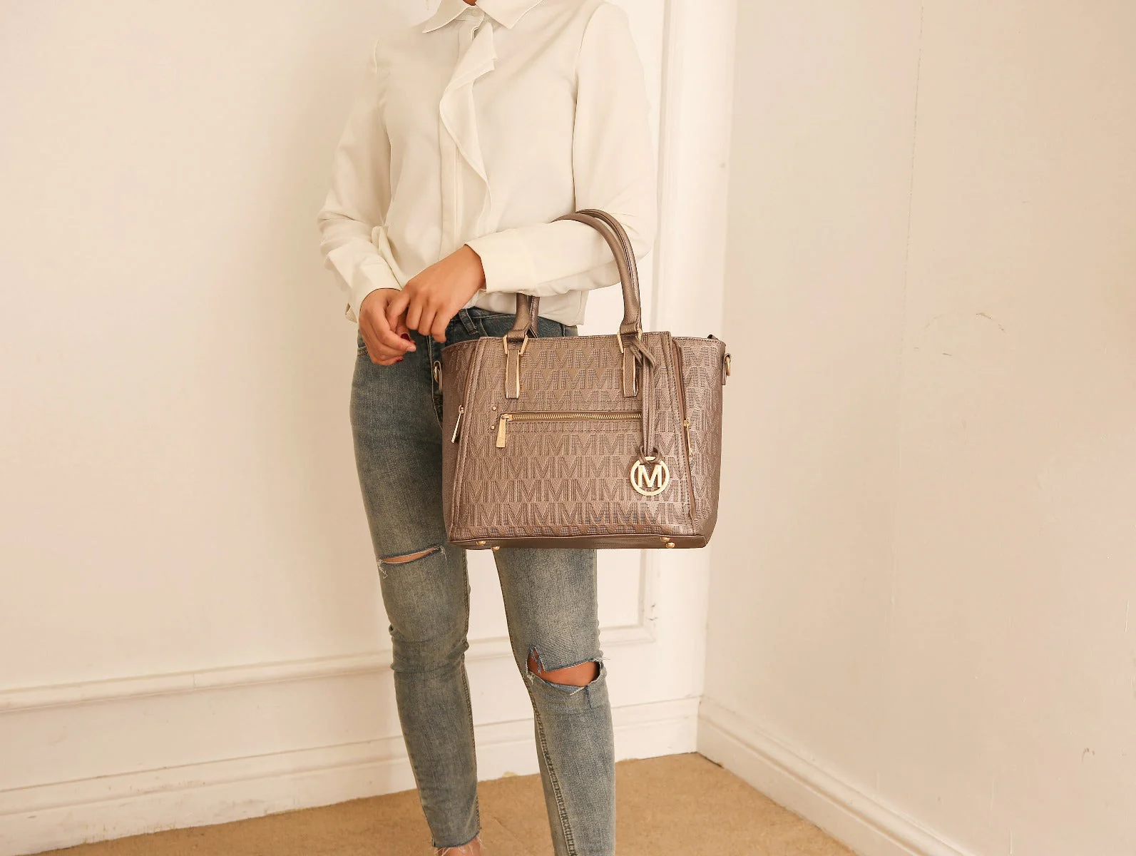 Cairo Signature Shoulder Bag - Image 2