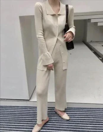Chic Knit Collared Ensemble - Image 10