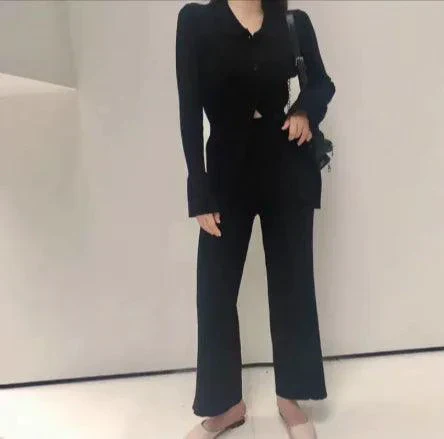 Chic Knit Collared Ensemble - Image 2