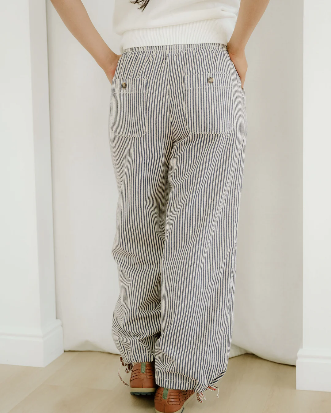Collins Drawstring Elastic Waist Pants - Image 9