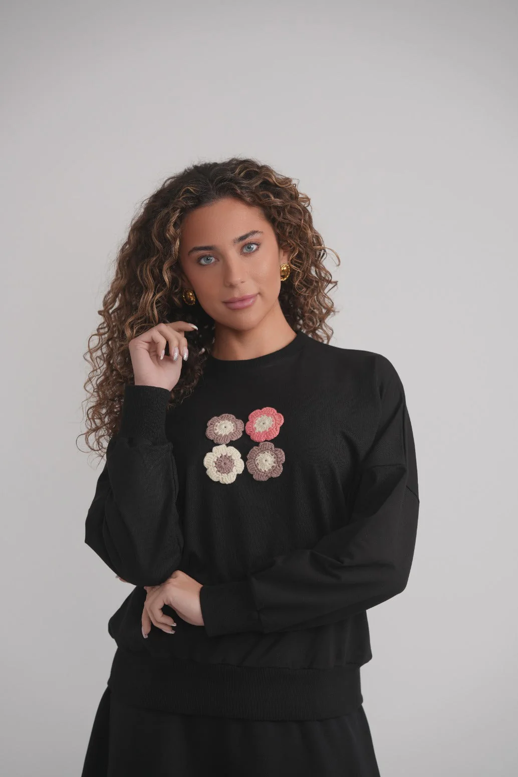 Crochet Flower Sweatshirt - Image 4