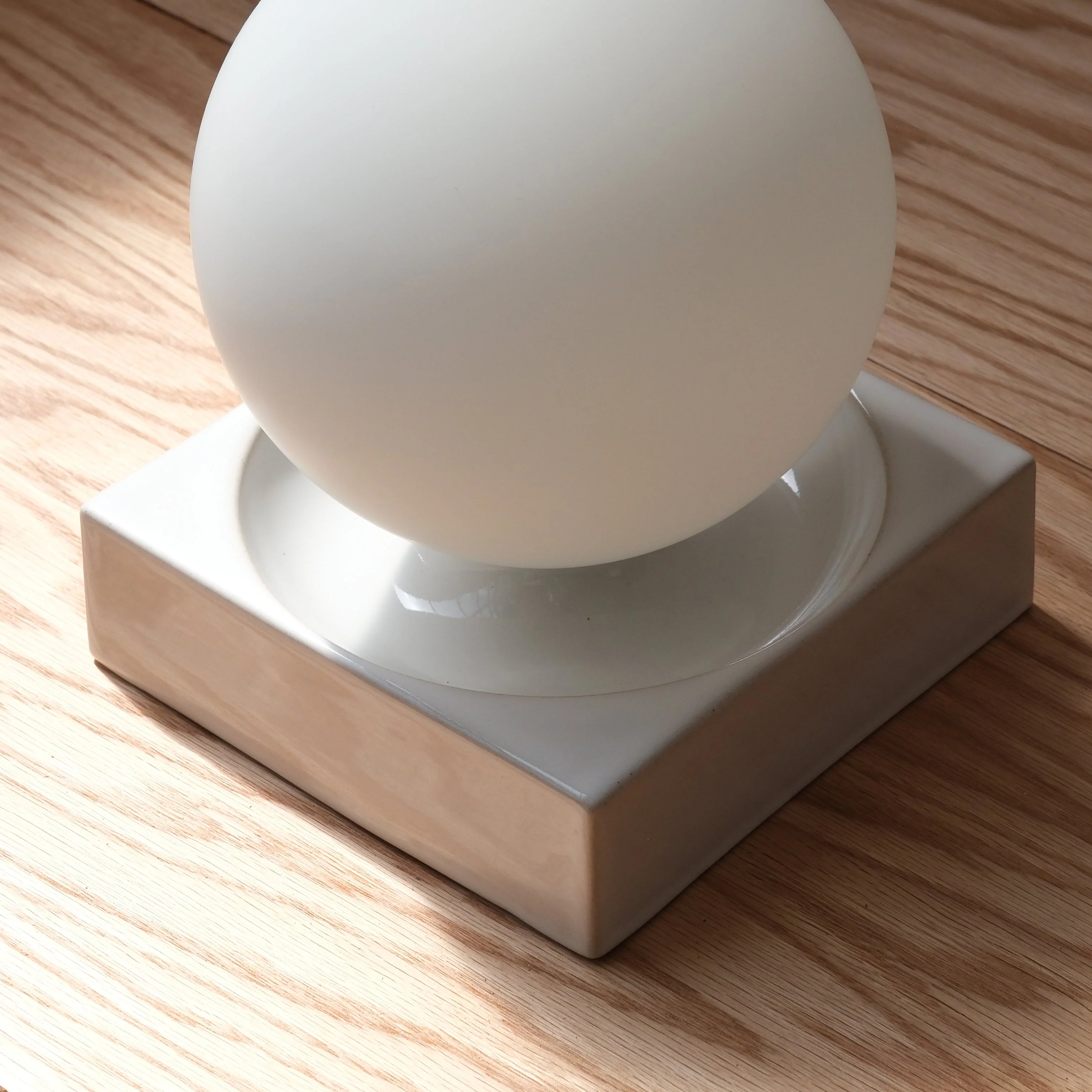 Cubic Table Lamp - Image 2