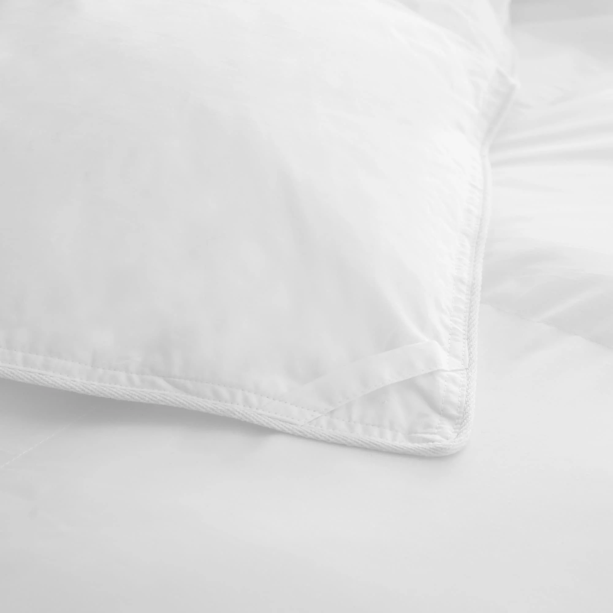 Down Alternative Micro Fiber Filled Comforter - Image 3