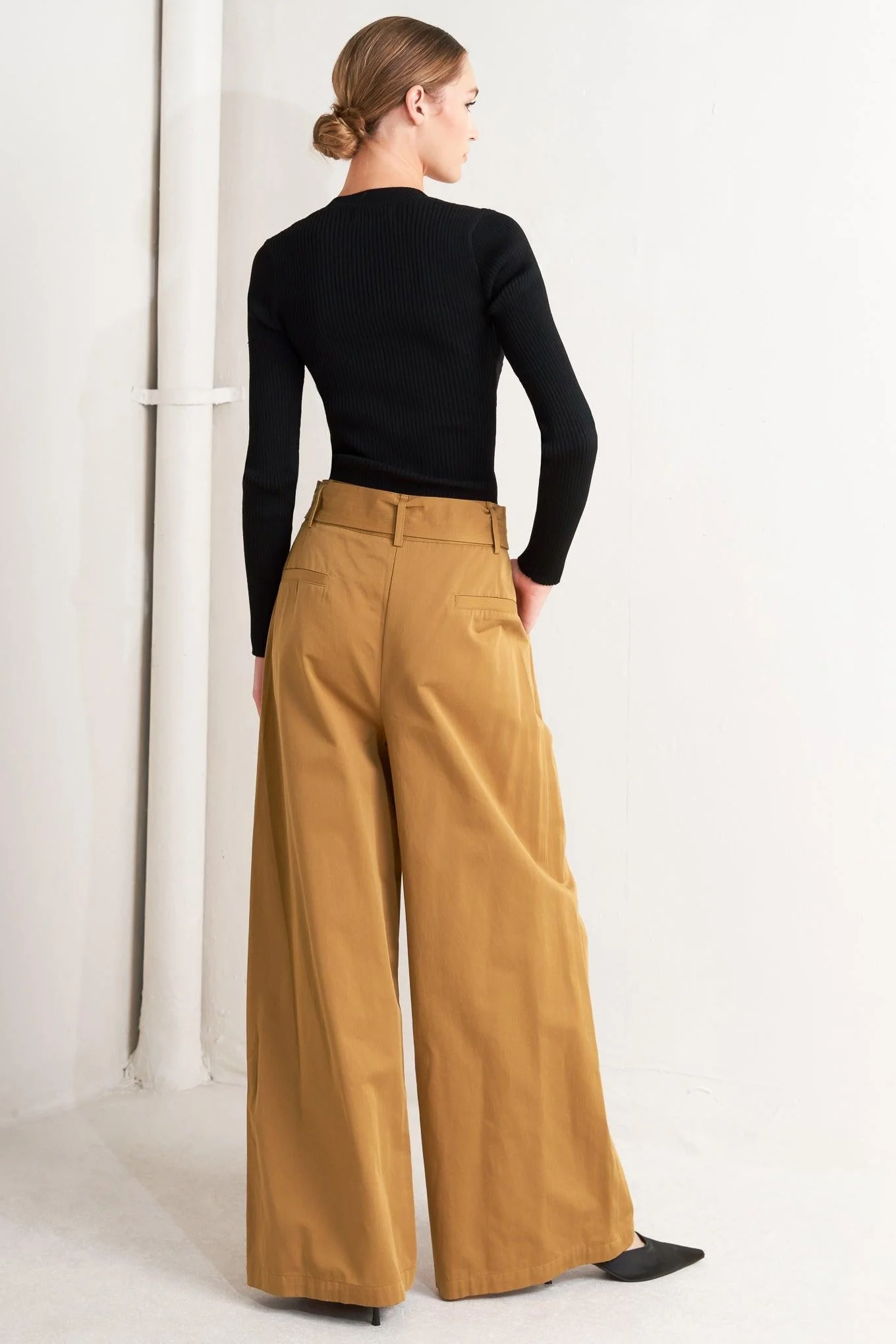 Elegance Unveiled Woven Pants - Image 9
