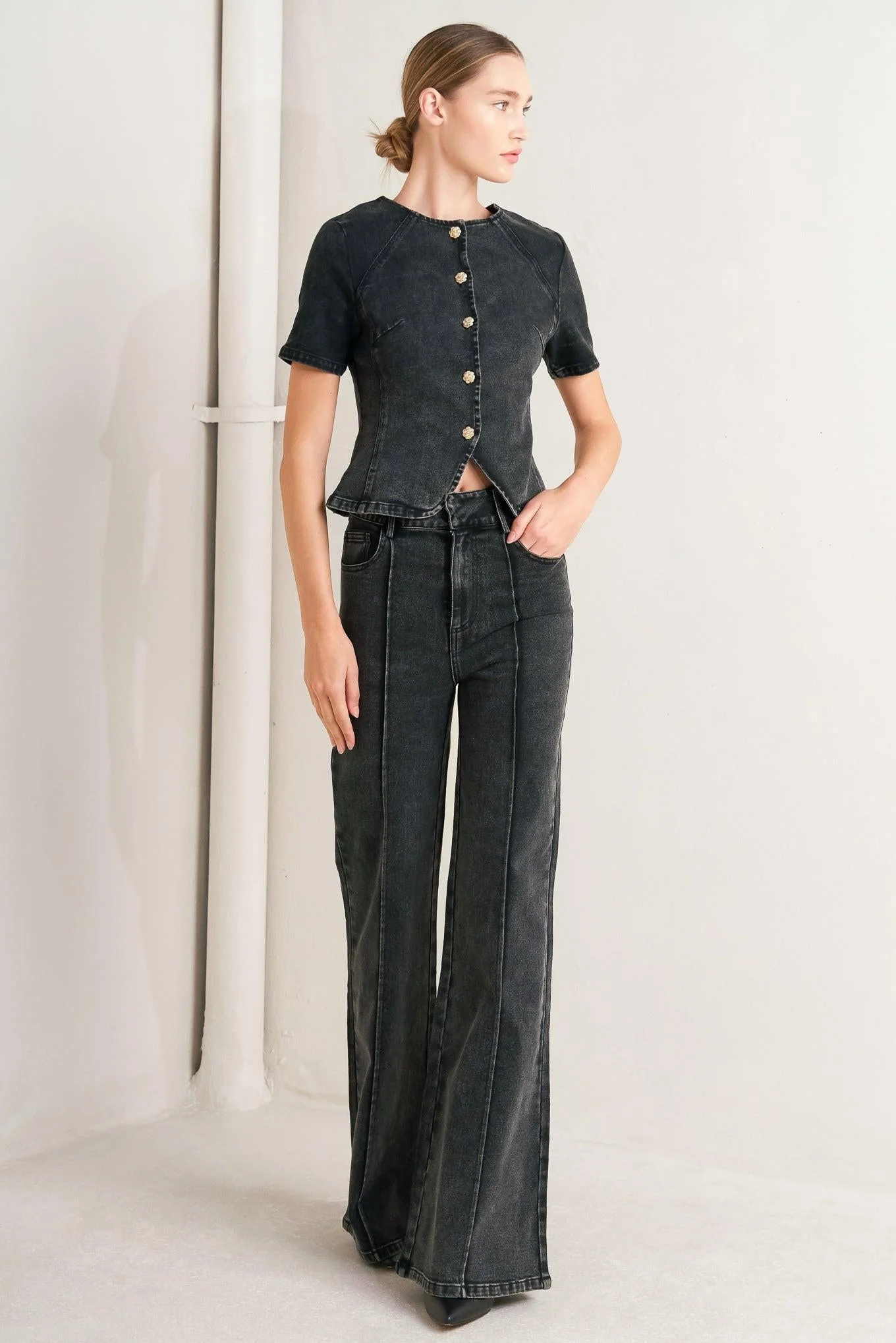 Elegant Everyday Look Denim Jacket - Image 2