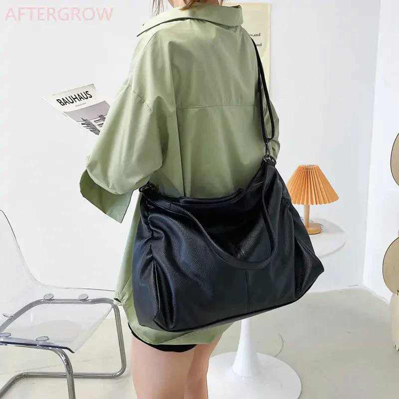 Elegant Leather Carryall - Image 3