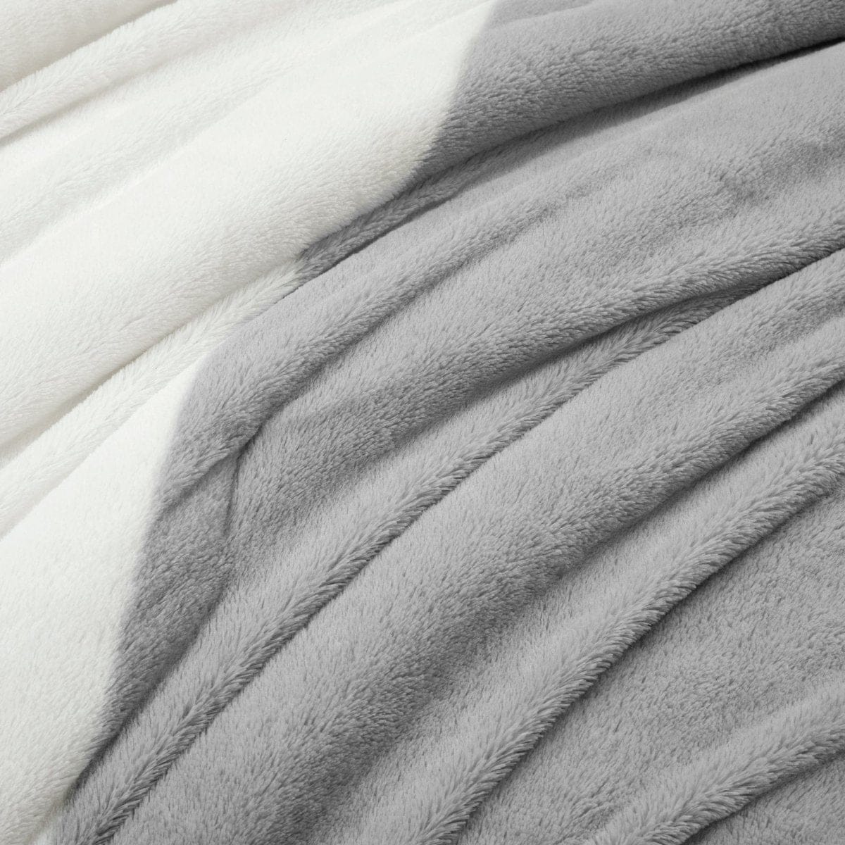 Farmhouse Color Block Ultra Soft Faux Fur Comforter Set - Image 12