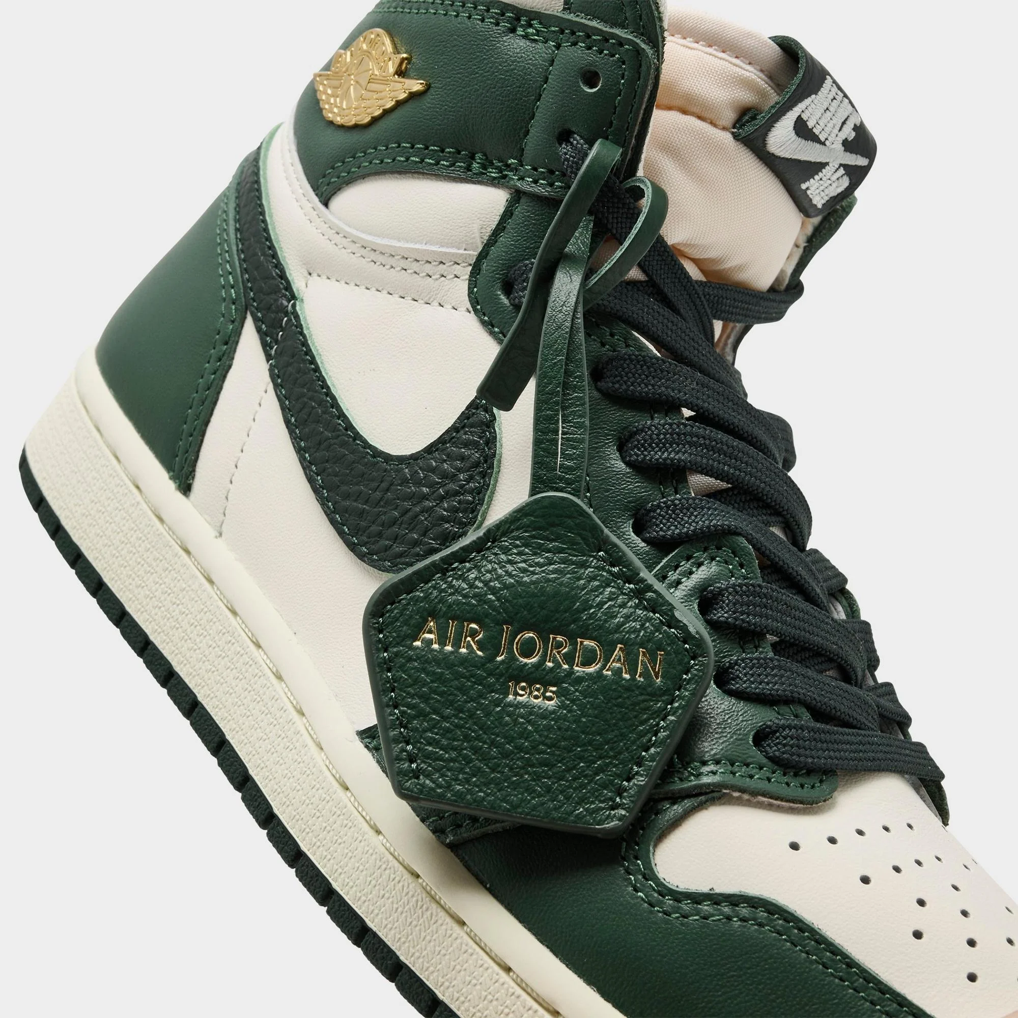 [fd2596-101] Womens Air Jordan Retro 1 High 'fir Pro Green' - Image 3