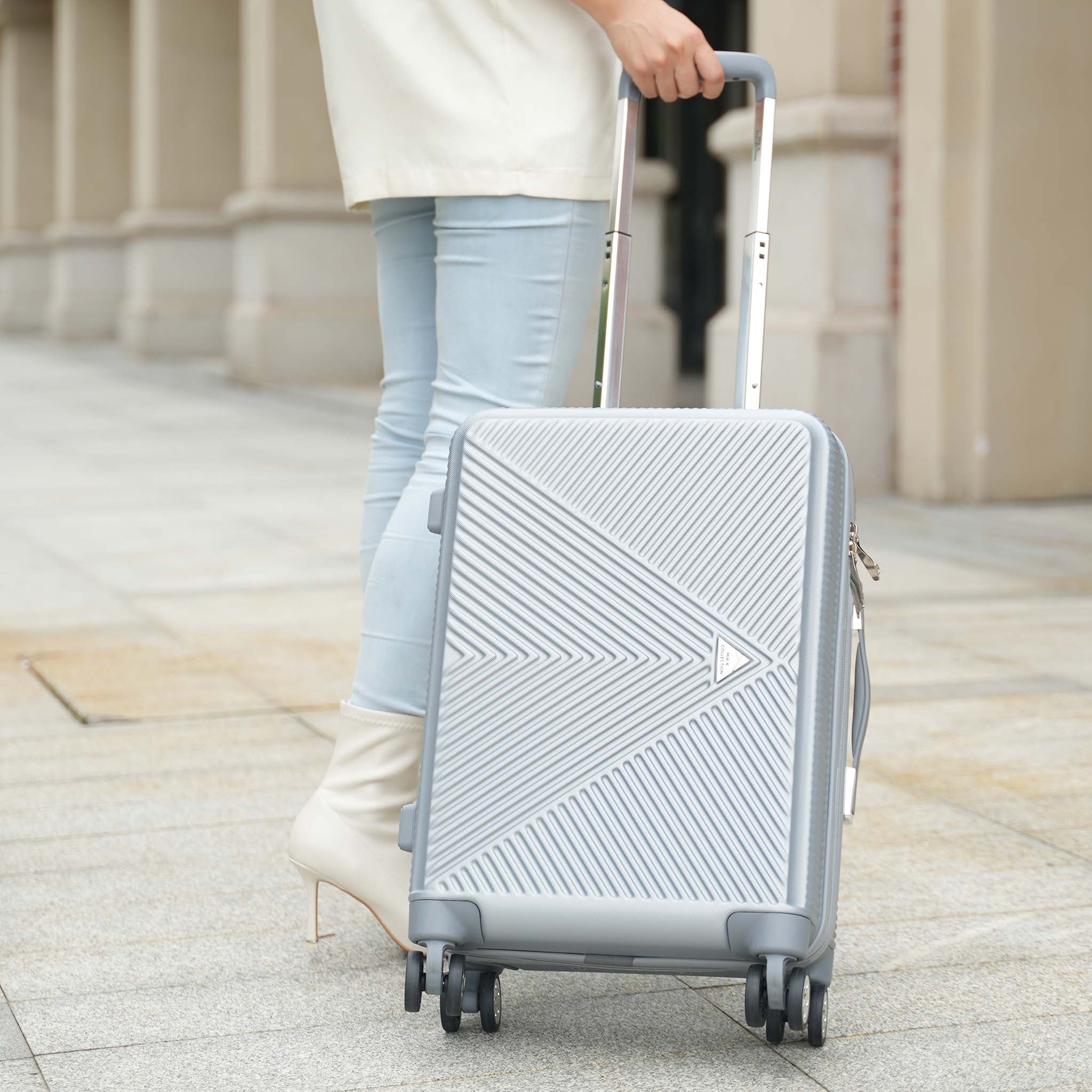 Felicity Carry-on Roller and Cosmetic Case Set - Image 2