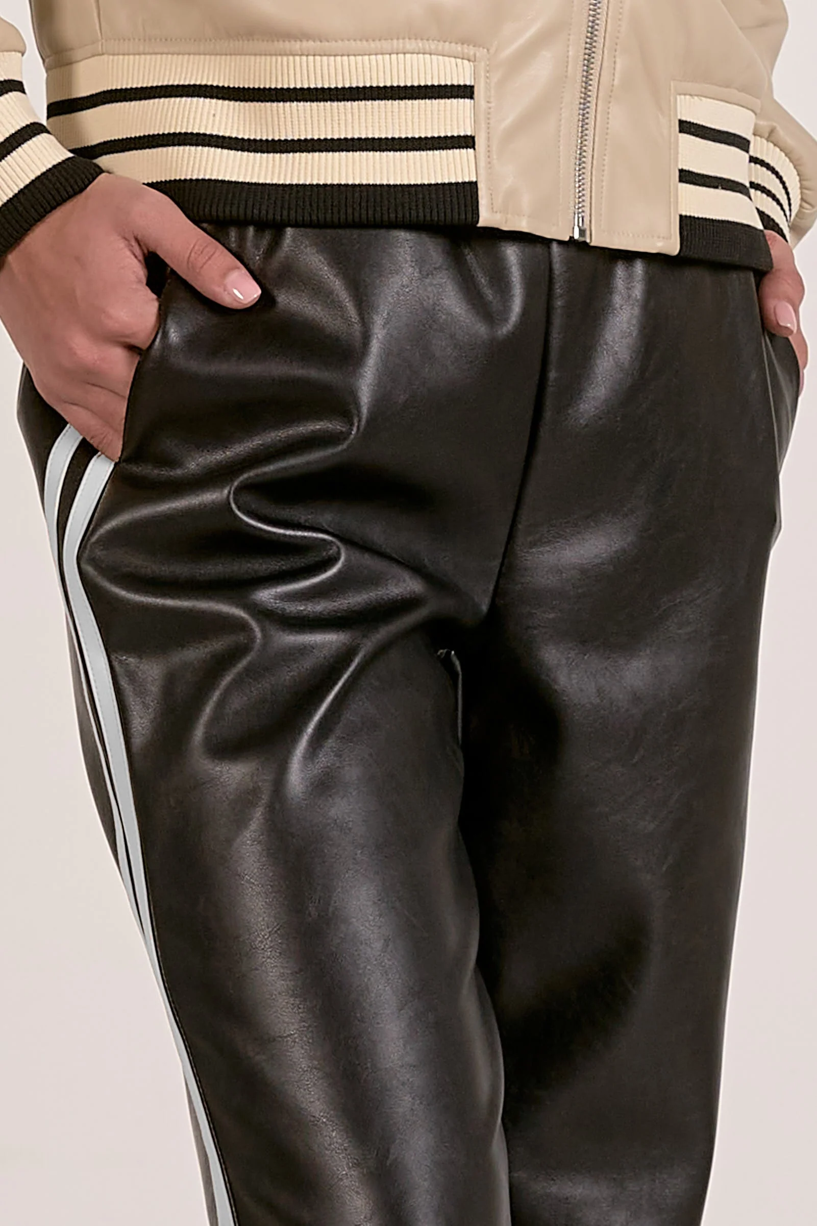 Foxie Pant Black - Image 3