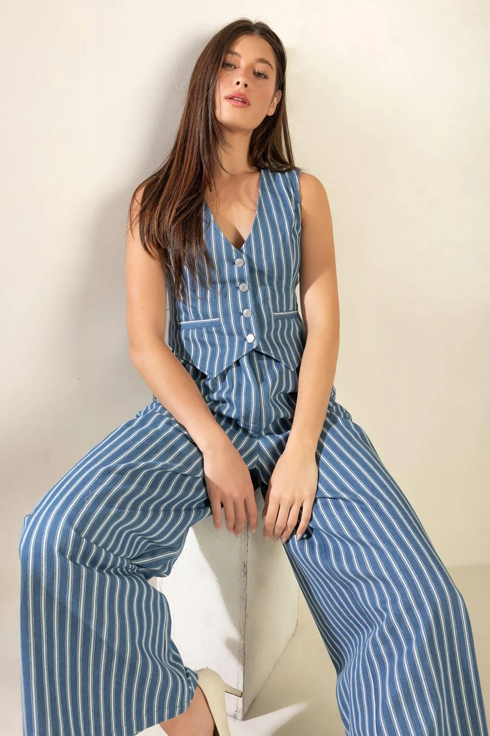 Frames of Bliss Woven Vest - Image 4