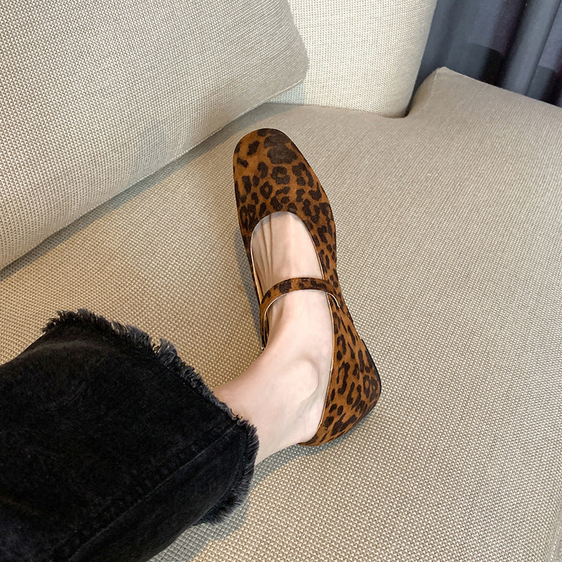 French-Style Square-Toe Mary Jane Shoes With a Hidden Heel - Image 2