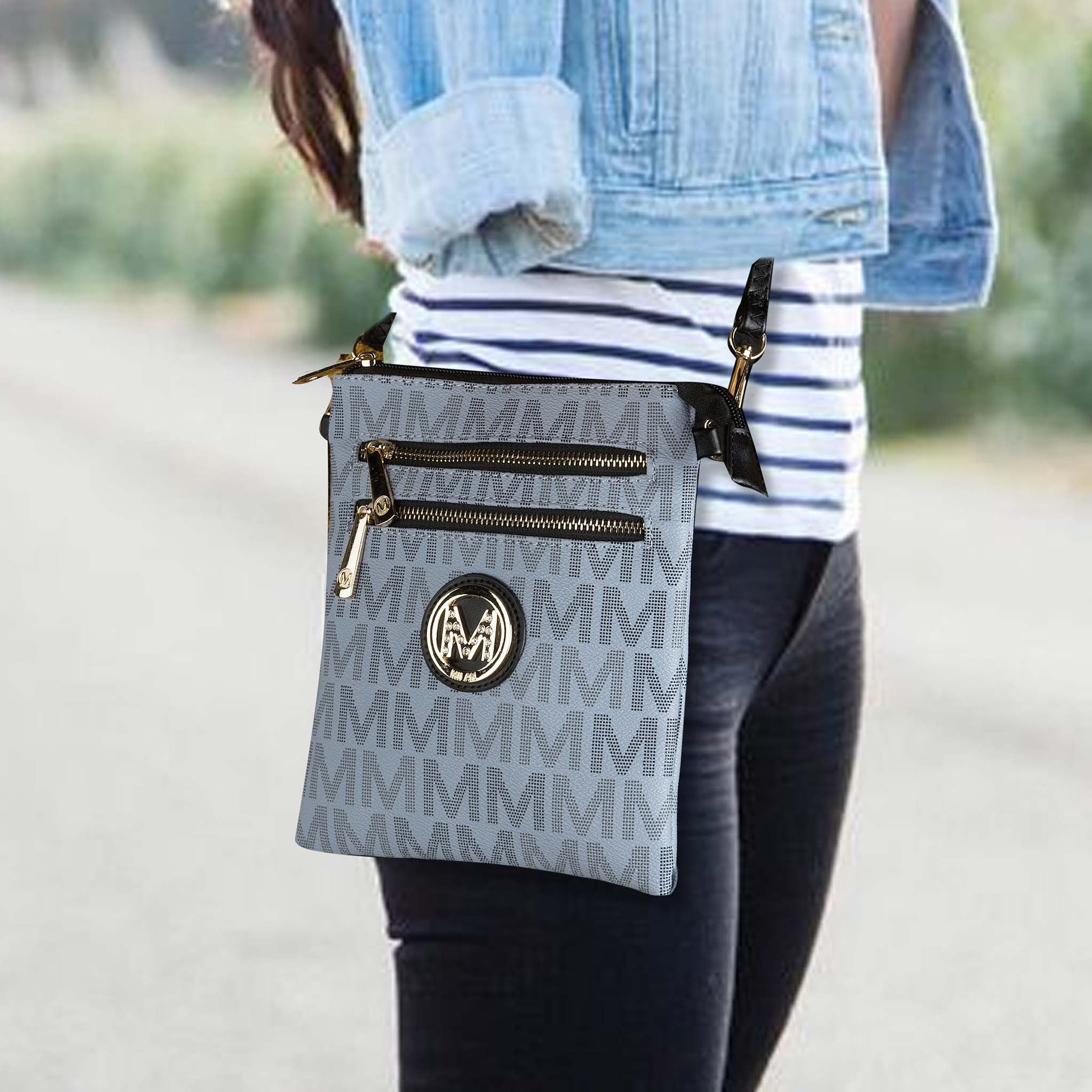 Gaia Milan Signature Crossbody Bag - Image 14