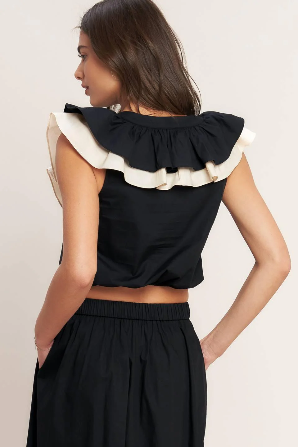 Gallery Contrast Woven Crop Top - Image 7