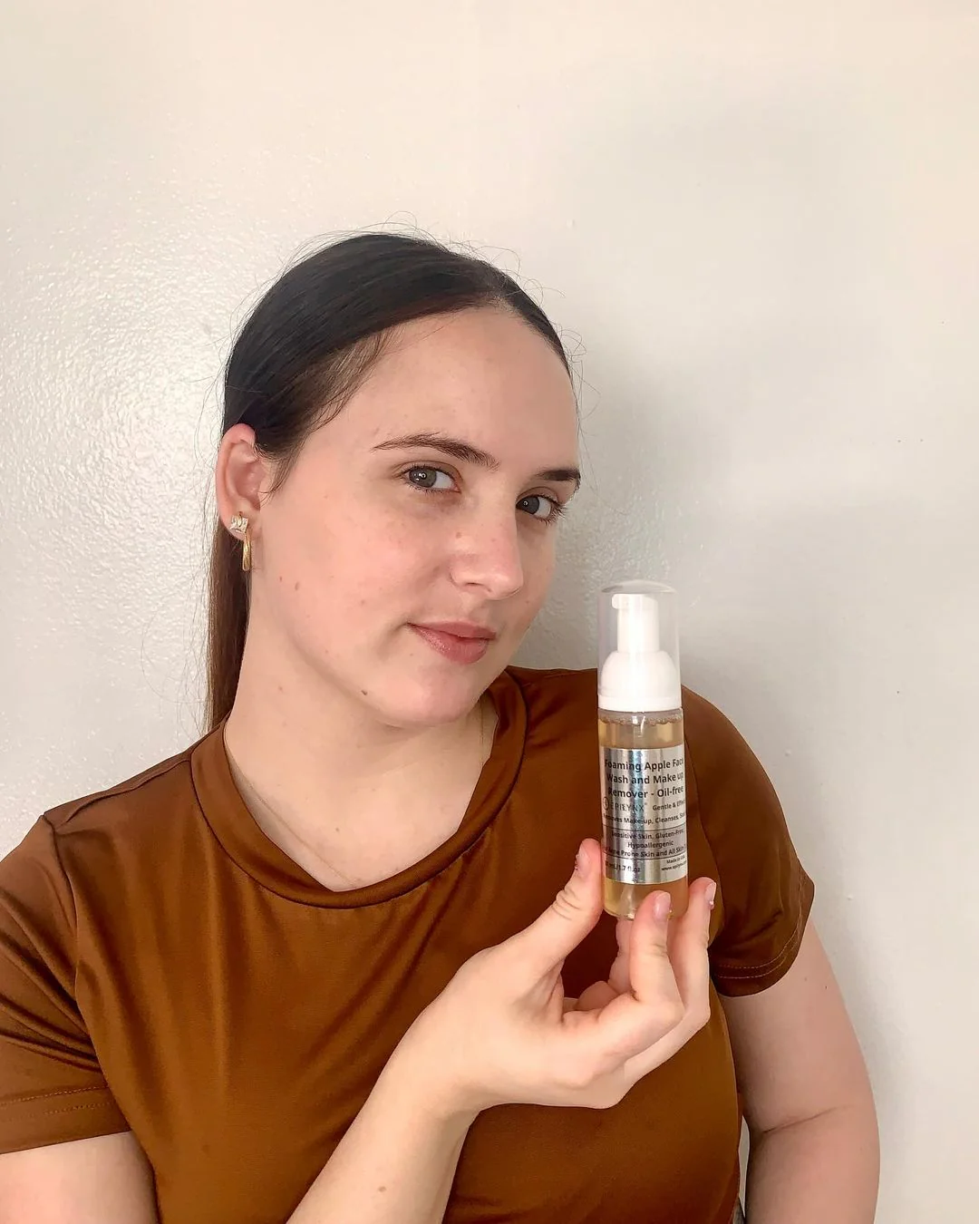 Gentle Foaming Facial Cleanser – Aloe, Apple & Ashwagandha for All Skin Types - Image 17