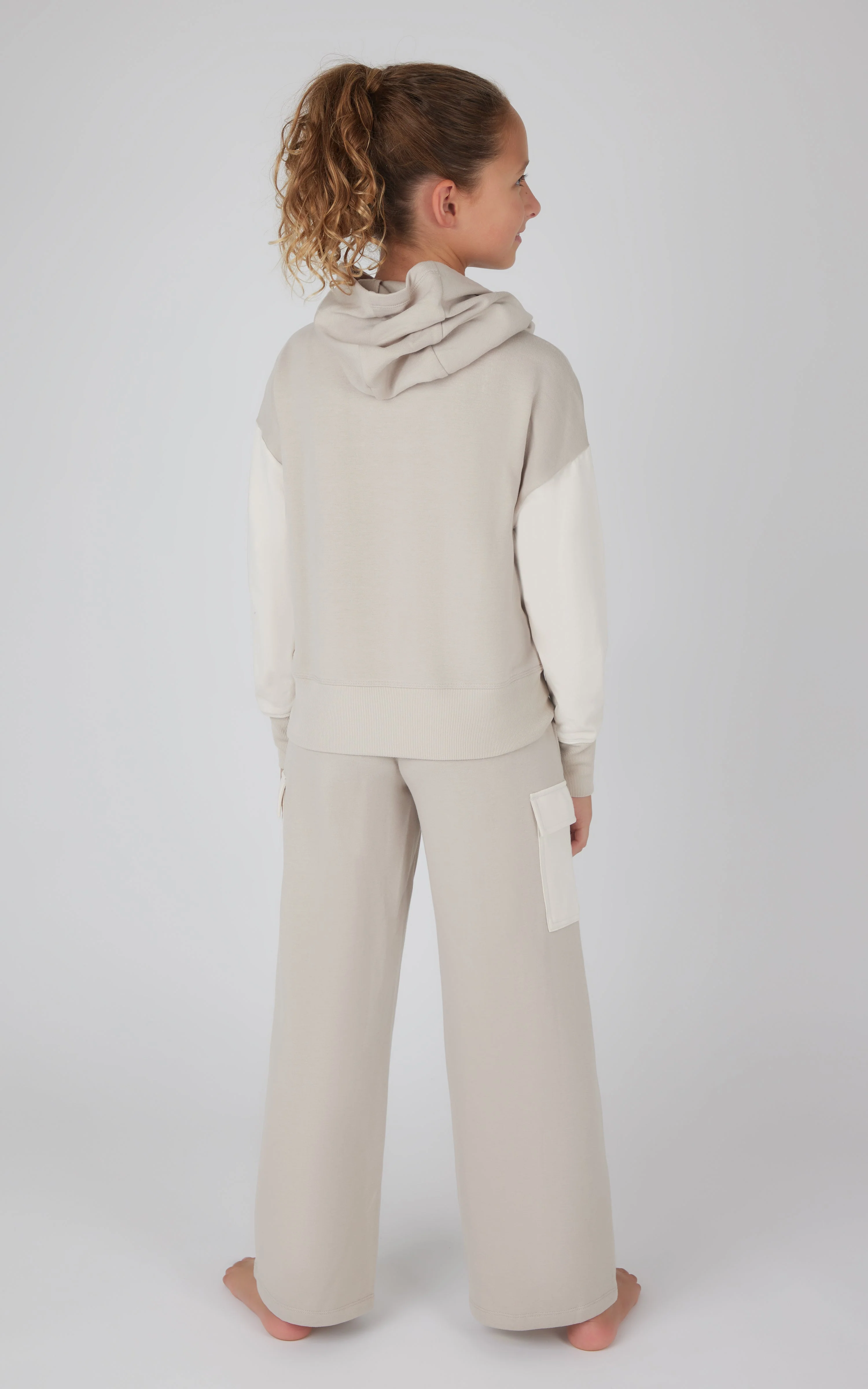 Girls 2 PC Terry Brushed Color Block Sweatshirt and Wide Leg Sweatpant - Image 8