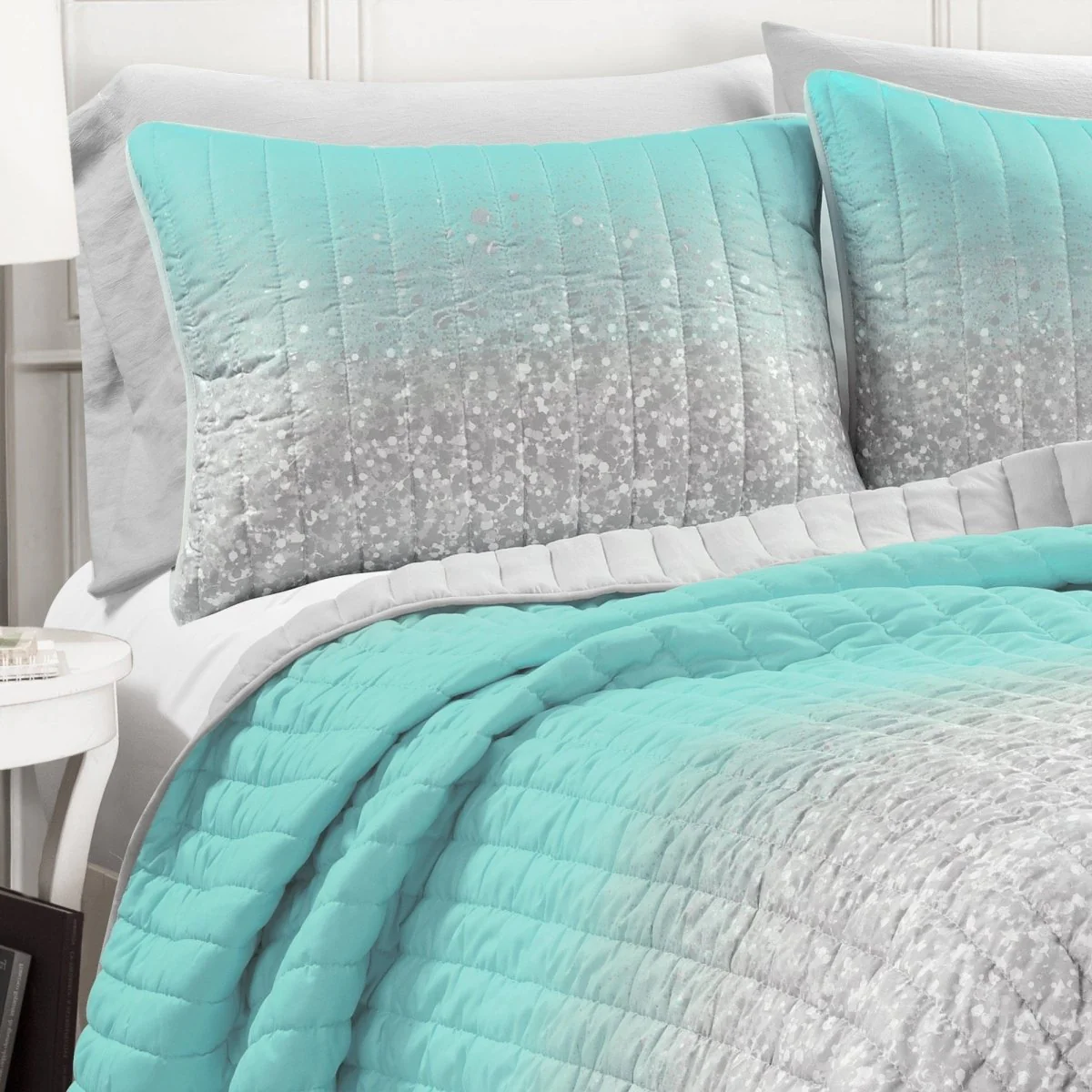 Glitter Ombre Metallic Print Quilt Set With Pillowcases - Image 11