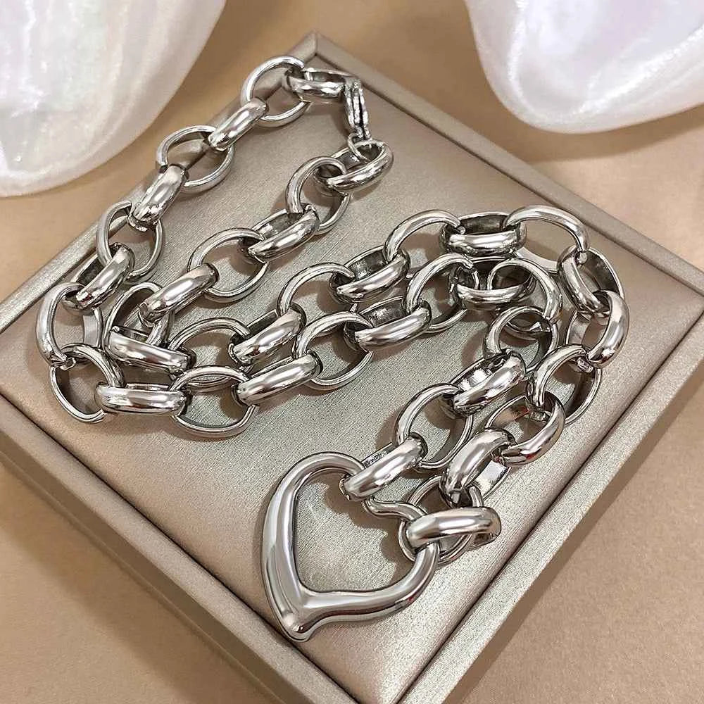 Golden Stainless Steel Irregular Hollow Heart Pendant Necklace - Image 6