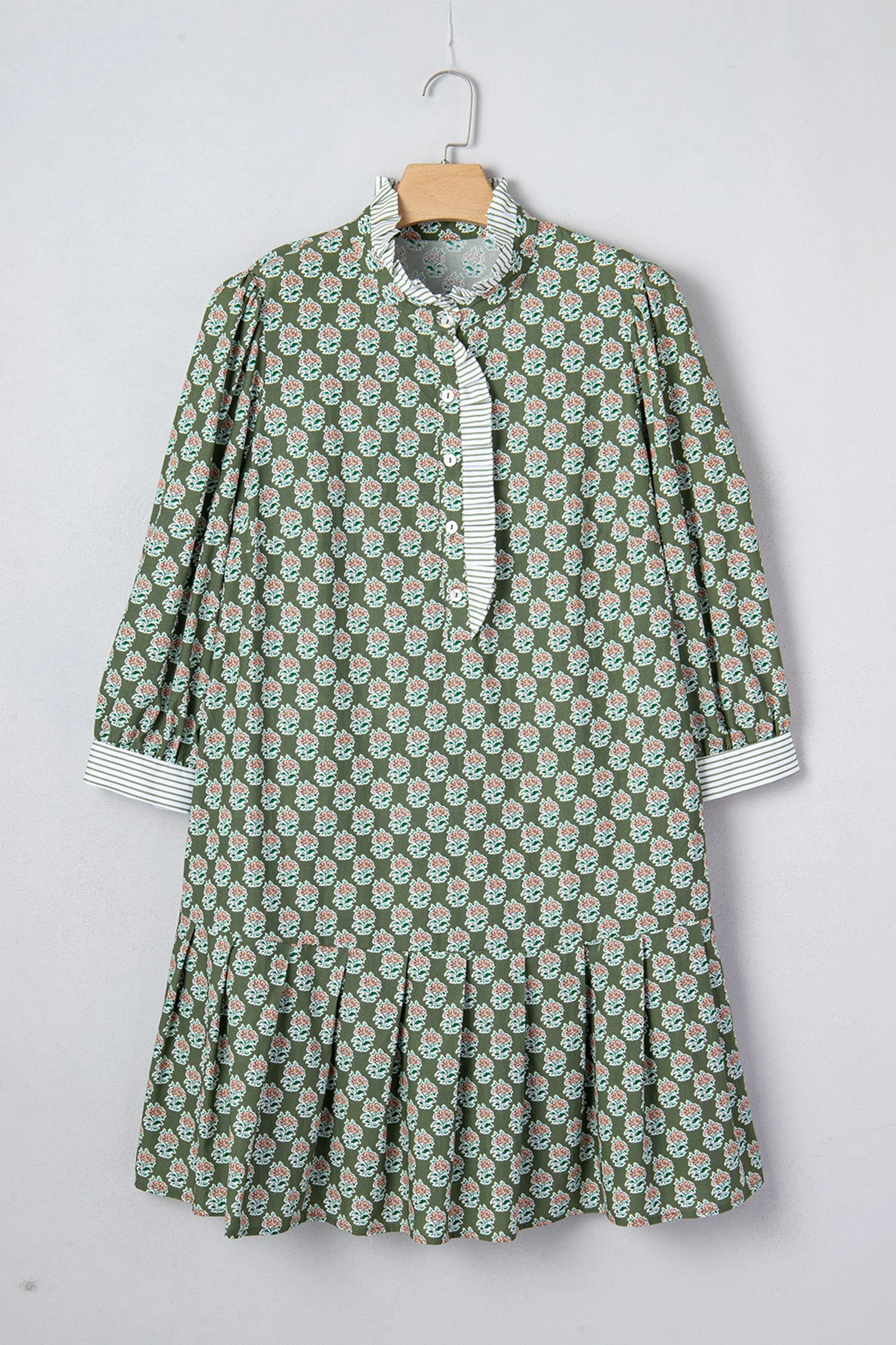 Green Contrast Striped Frilled Collar 3/4 Sleeve Plus Size Floral Dress - Image 3