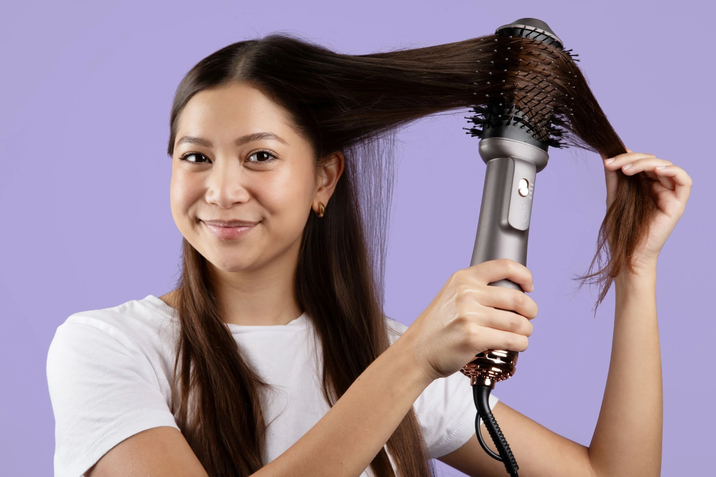 HAUTENESS - 4-in-1 Blowout Brush Hair Dryer – Hot Air Brush for Drying, Straightening & Volume - Image 4