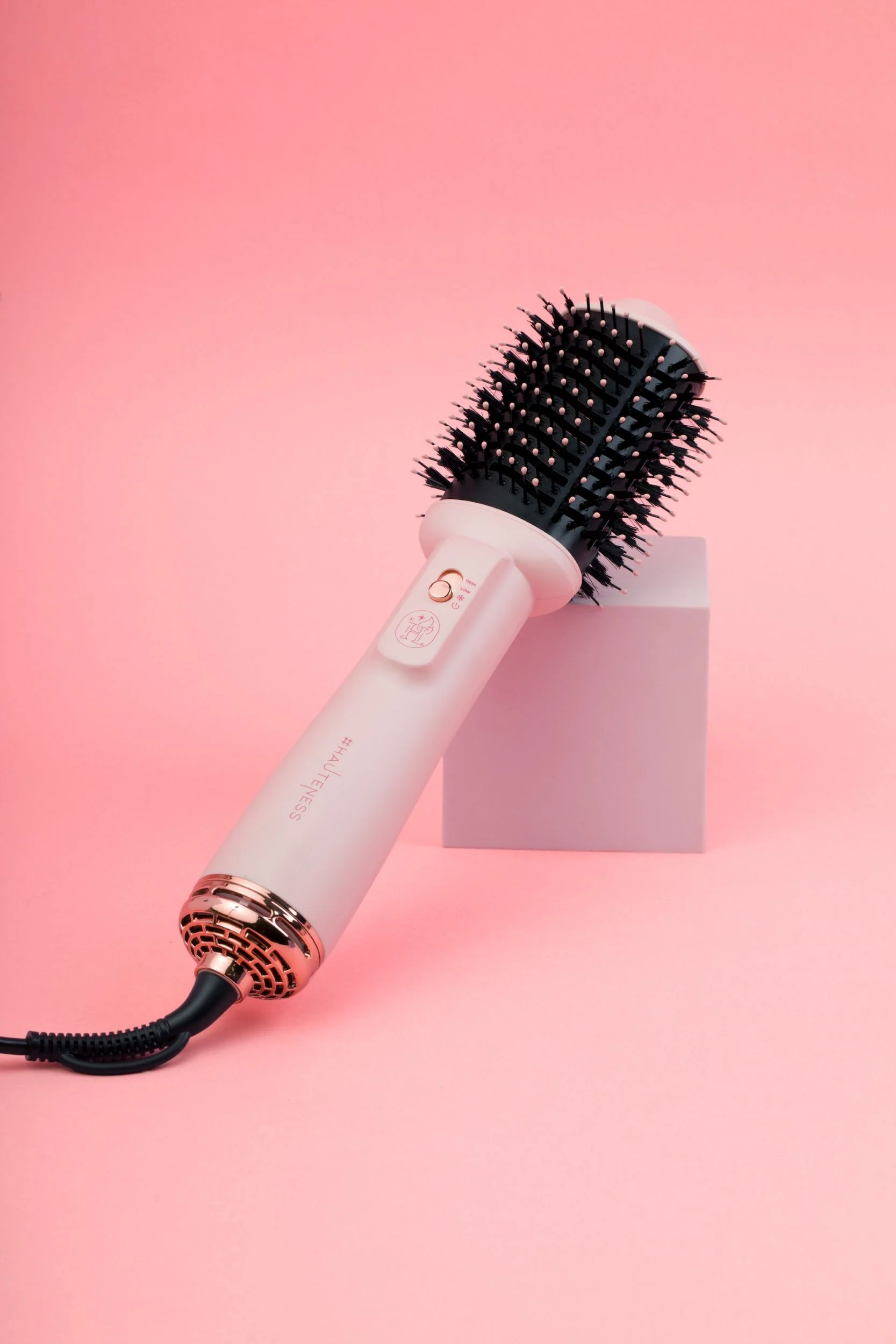 HAUTENESS - 4-in-1 Blowout Brush Hair Dryer – Hot Air Brush for Drying, Straightening & Volume - Image 8