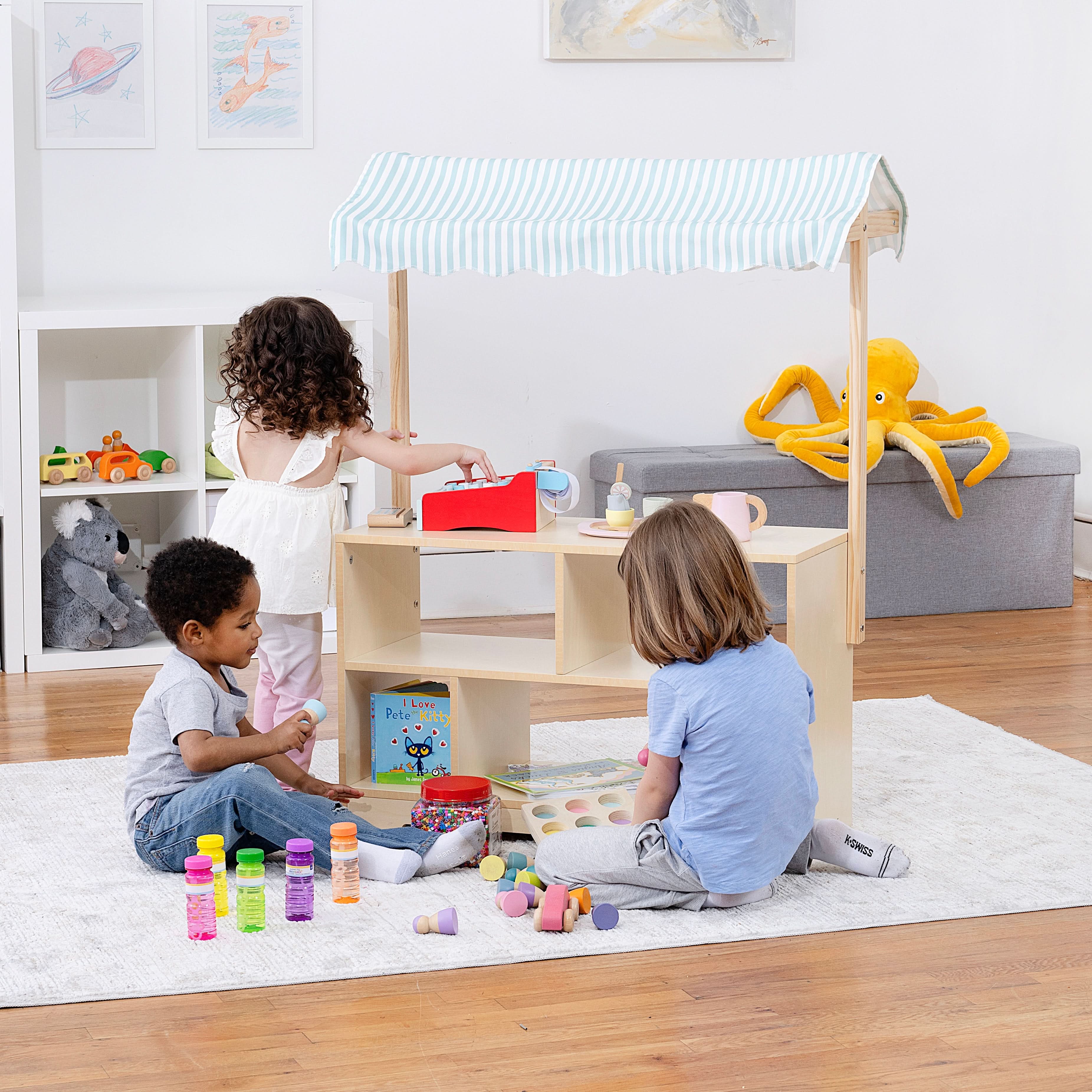 Holly Wooden Market Stand – Kids’ Pretend Play Shop & Display Shelf - Image 8