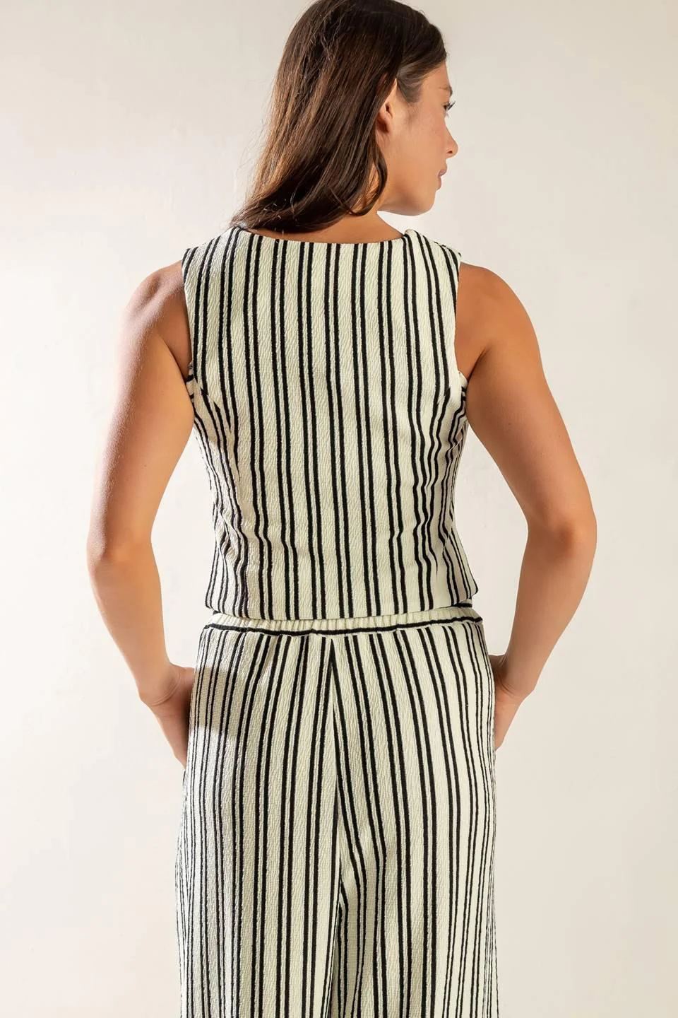 In the Quiet Shade Woven Vest - Image 7