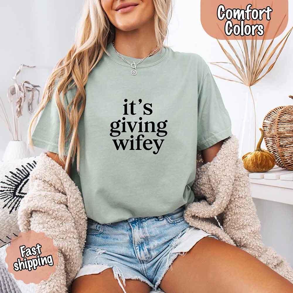 It’s Giving Wifey Comfort Colors Tee – Bride to Be or Wedding Gift Shirt - Image 12