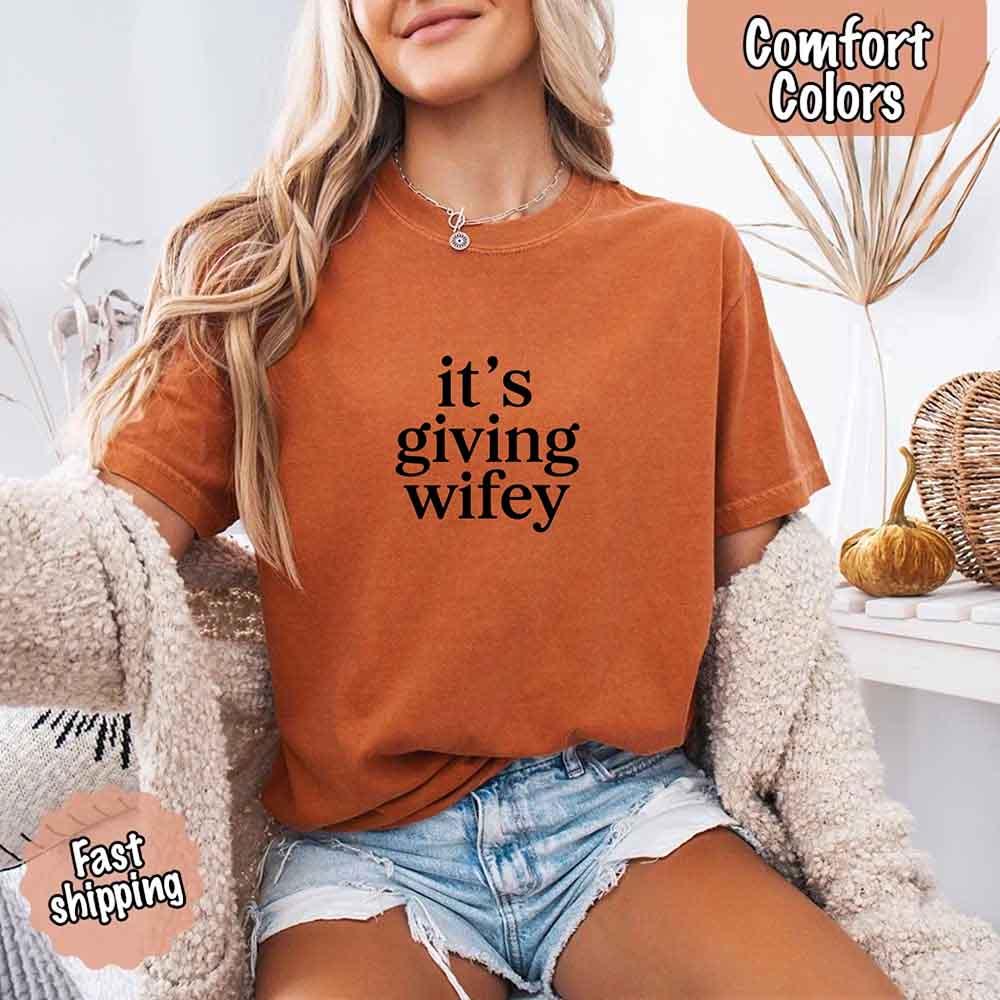 It’s Giving Wifey Comfort Colors Tee – Bride to Be or Wedding Gift Shirt - Image 3