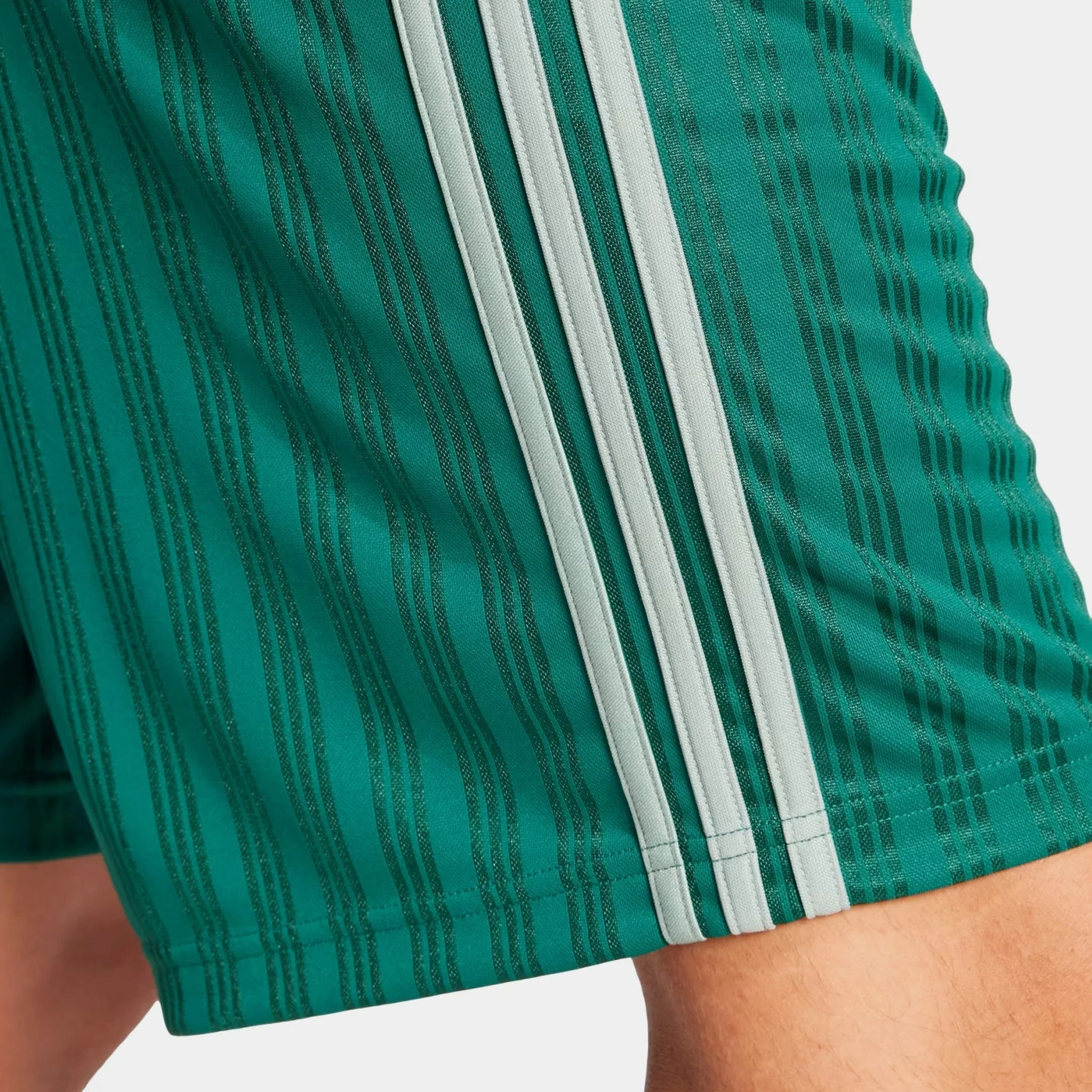 [jp1031] Mens Adidas Originals Polyester Shorts - Image 4