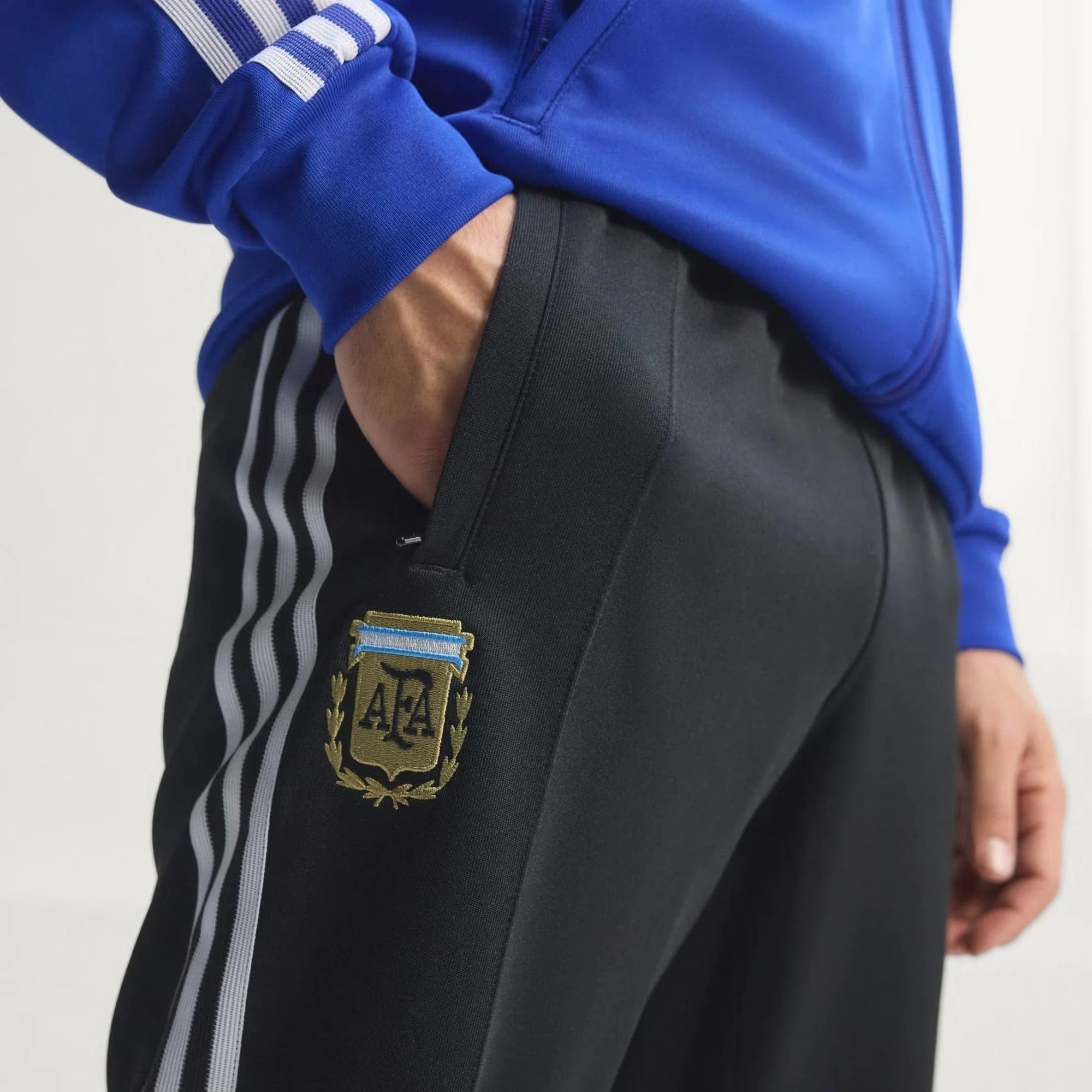 [jz6306] Mens Adidas Afa Argentina Originals Track Pants - Black - Image 6