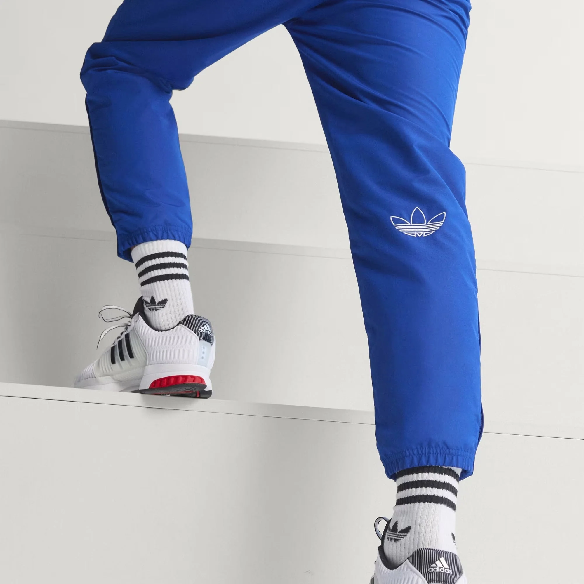 [kc5449] Mens Adidas Usa 94 Graphic Woven Track Pants - Royblu - Image 6