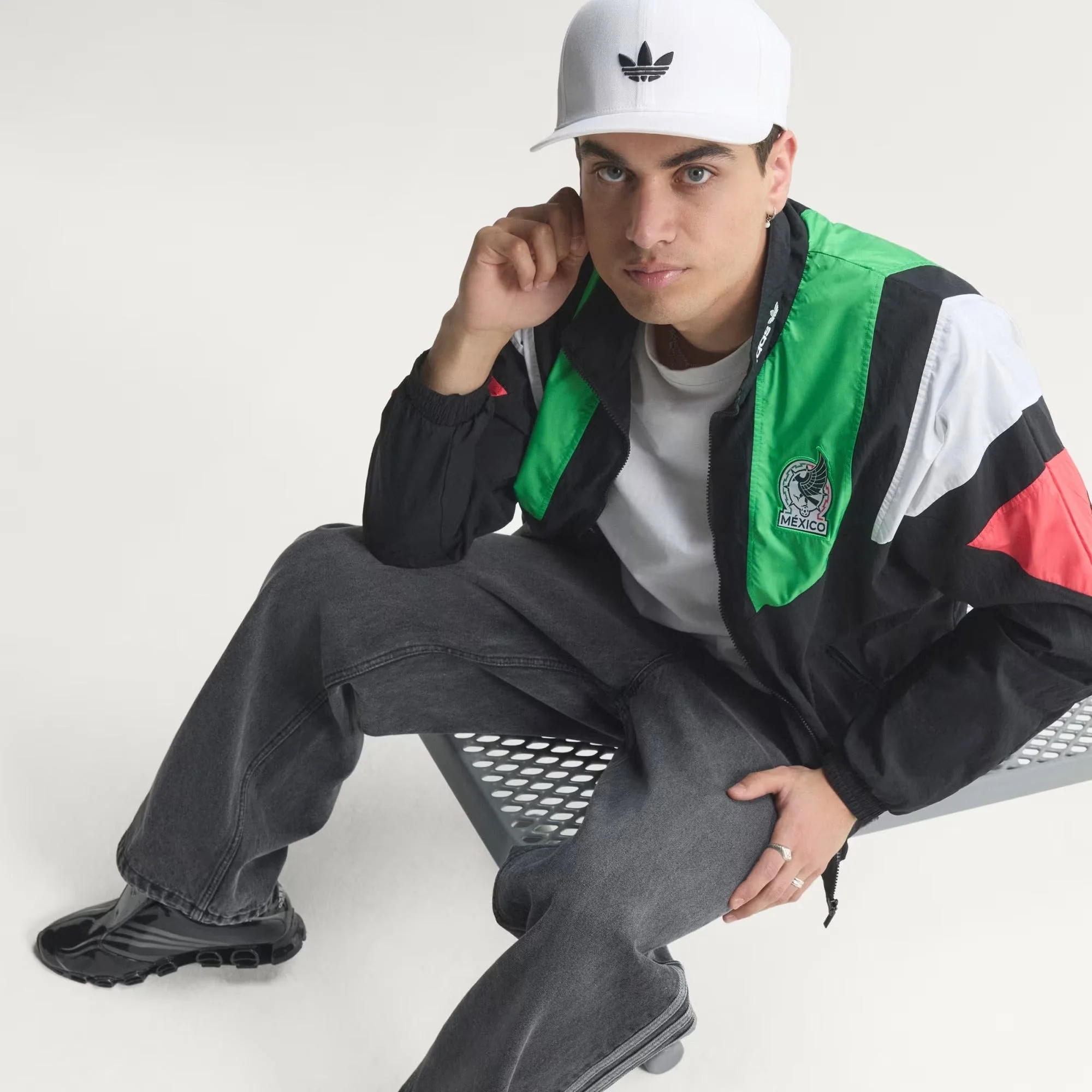 [kg2572] Mens Adidas Mexico Eqt Track Top - Black - Image 2