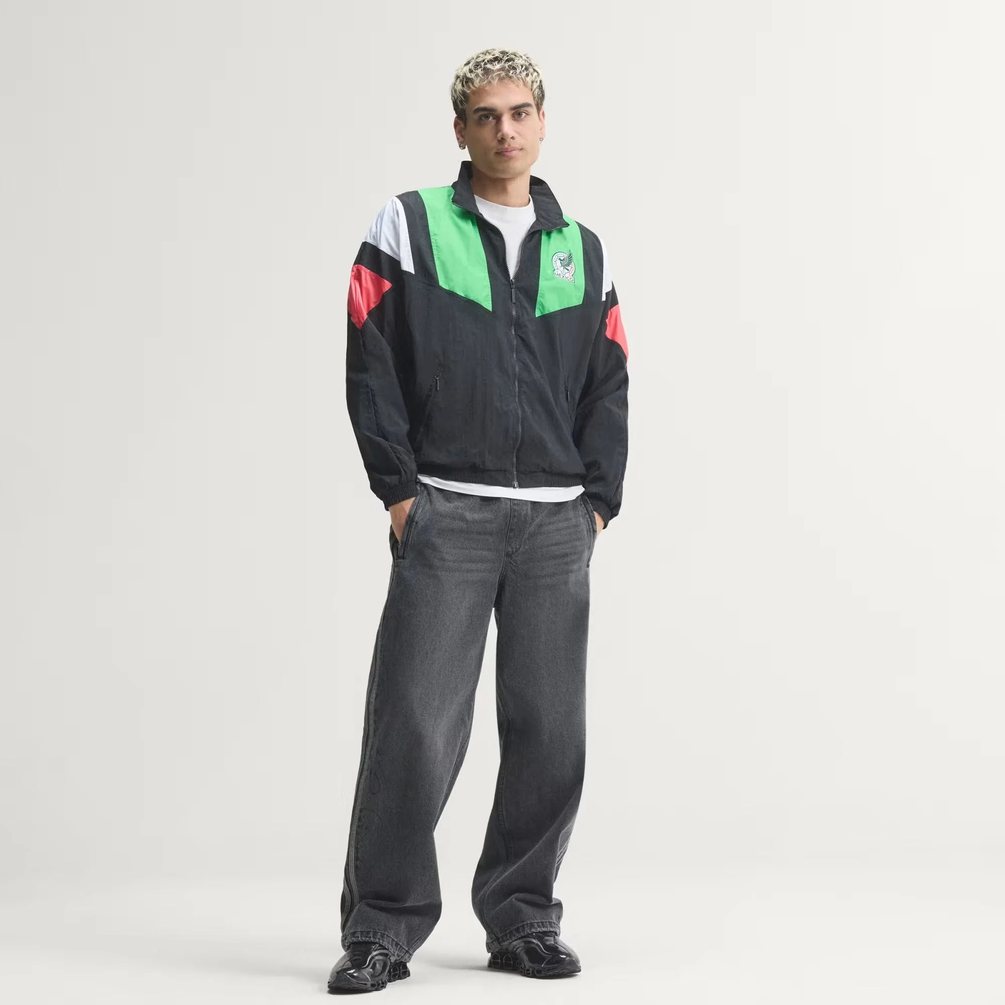[kg2572] Mens Adidas Mexico Eqt Track Top - Black - Image 5