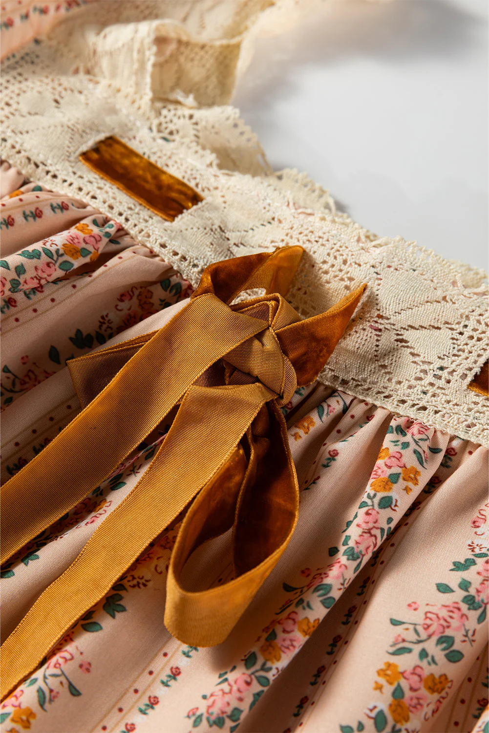 Khaki Floral Print Contrast Velvet Bow Lace Patchwork Long Sleeve Loose Mini Dress - Image 6