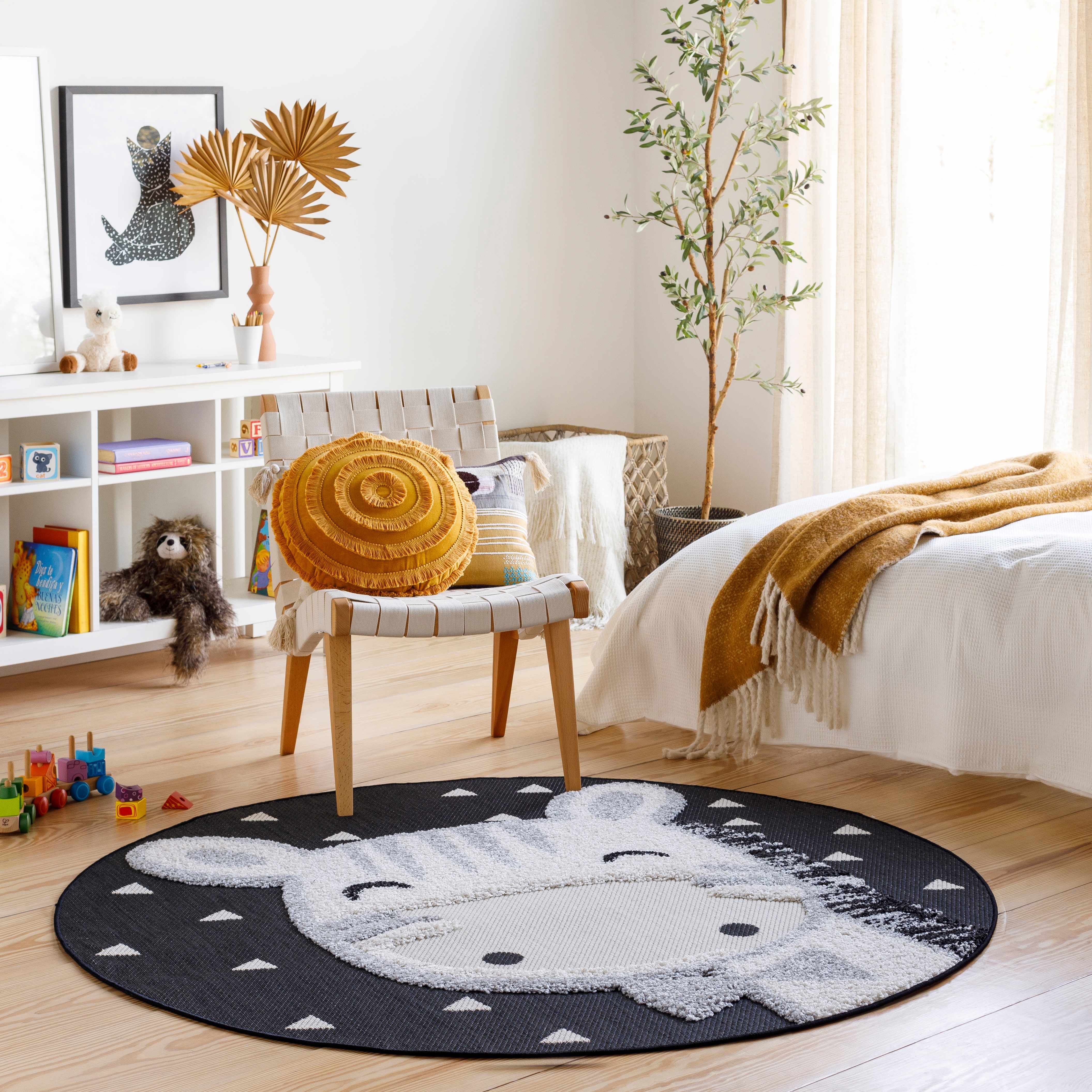 Kids Giraffe Bowtie Animal Print Nursery Outdoor Area Rug - Clearance - Image 2