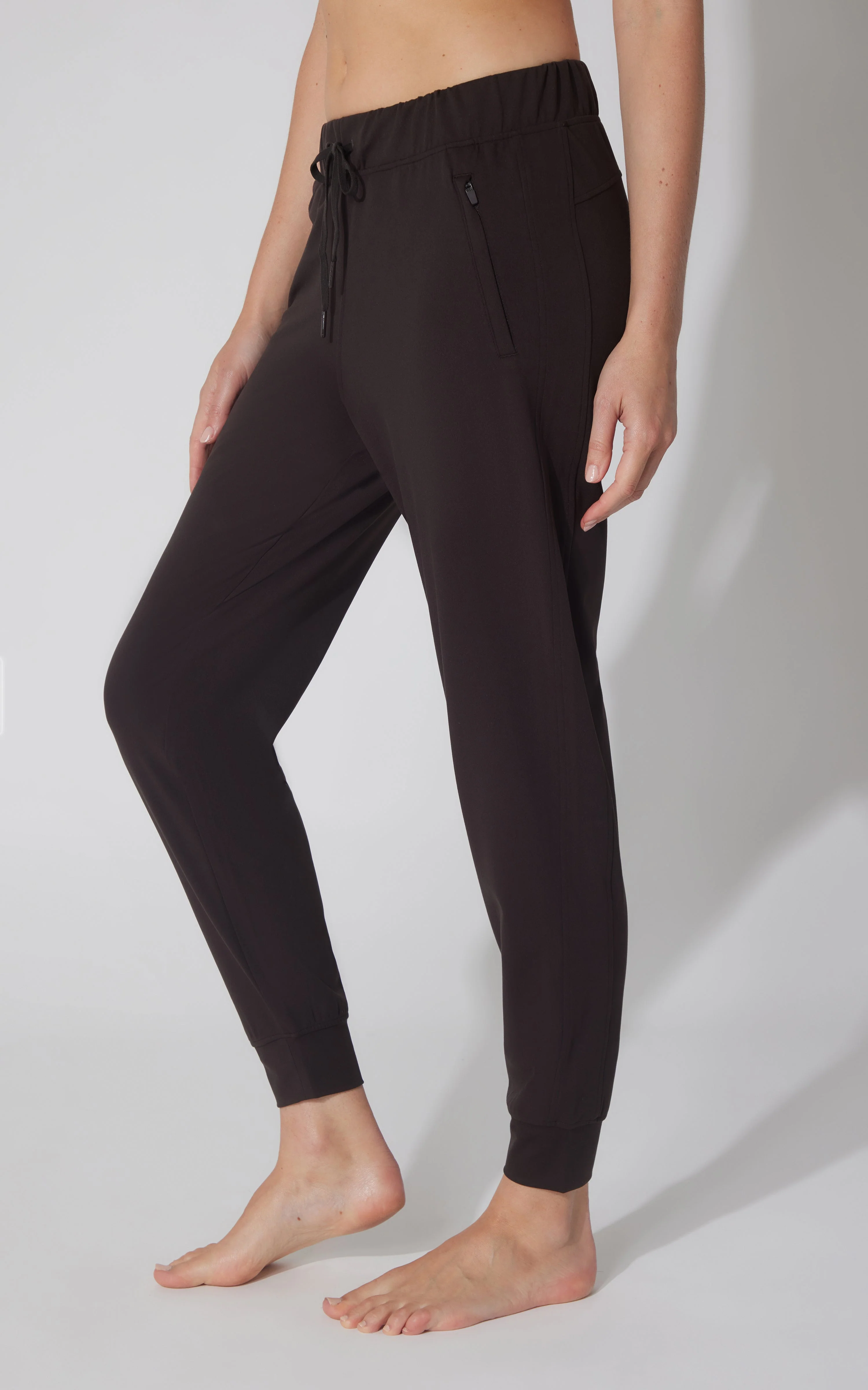 Lux Avenue Side Pocket Jogger - Image 31