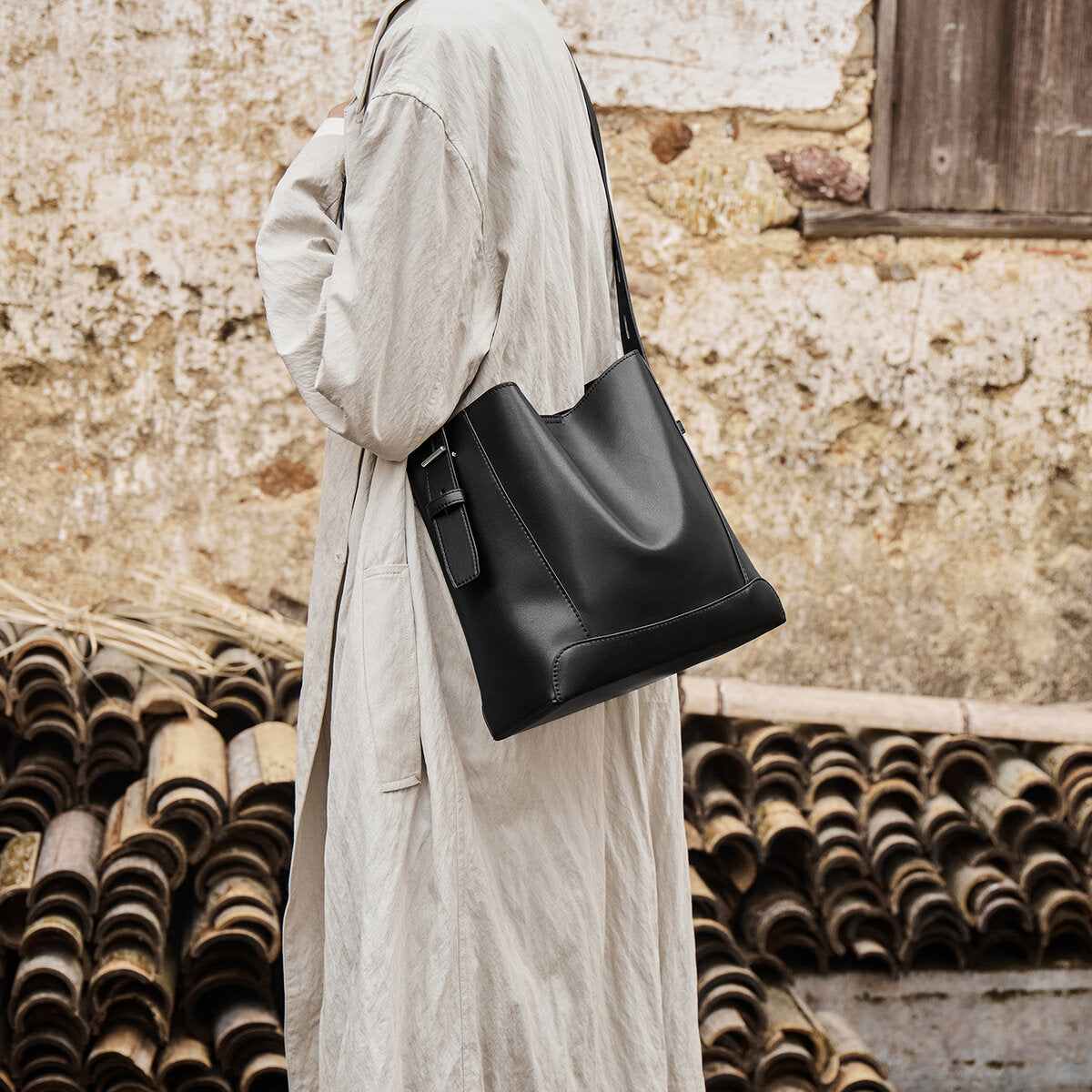 Luxe Genuine Leather Bucket Tote Shoulder Bag - Image 18