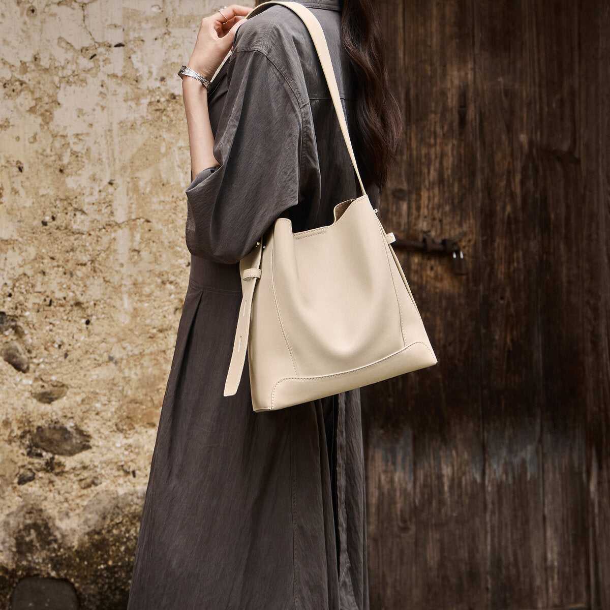 Luxe Genuine Leather Bucket Tote Shoulder Bag - Image 38